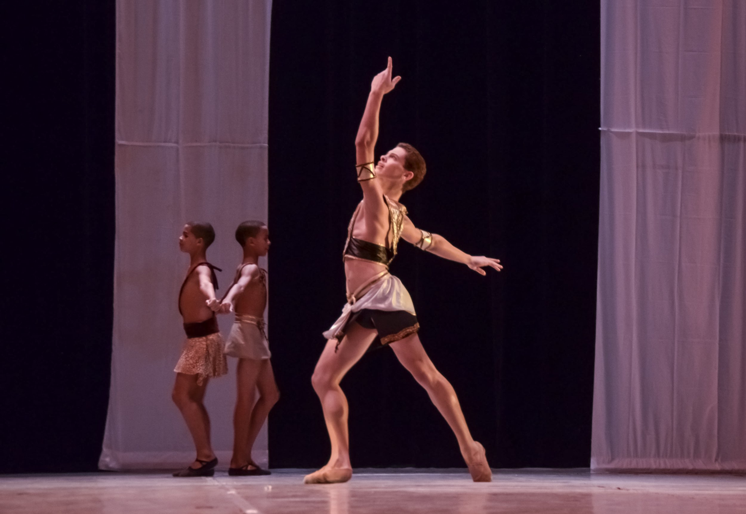 Alexis and his fellow students of the National Ballet School of Cuba 3 © Indyca.JPG