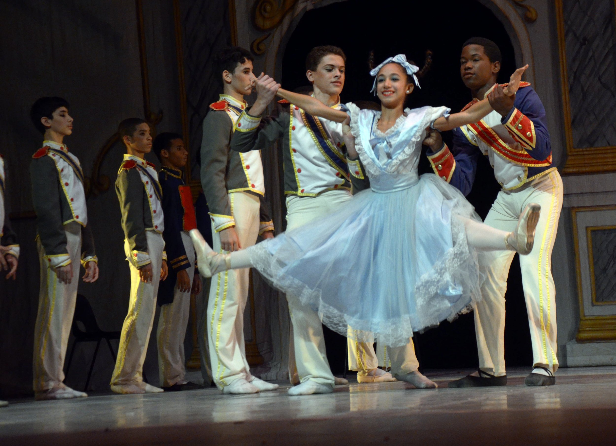 Alexis and his fellow students of the National Ballet School of Cuba 6 © Indyca.JPG