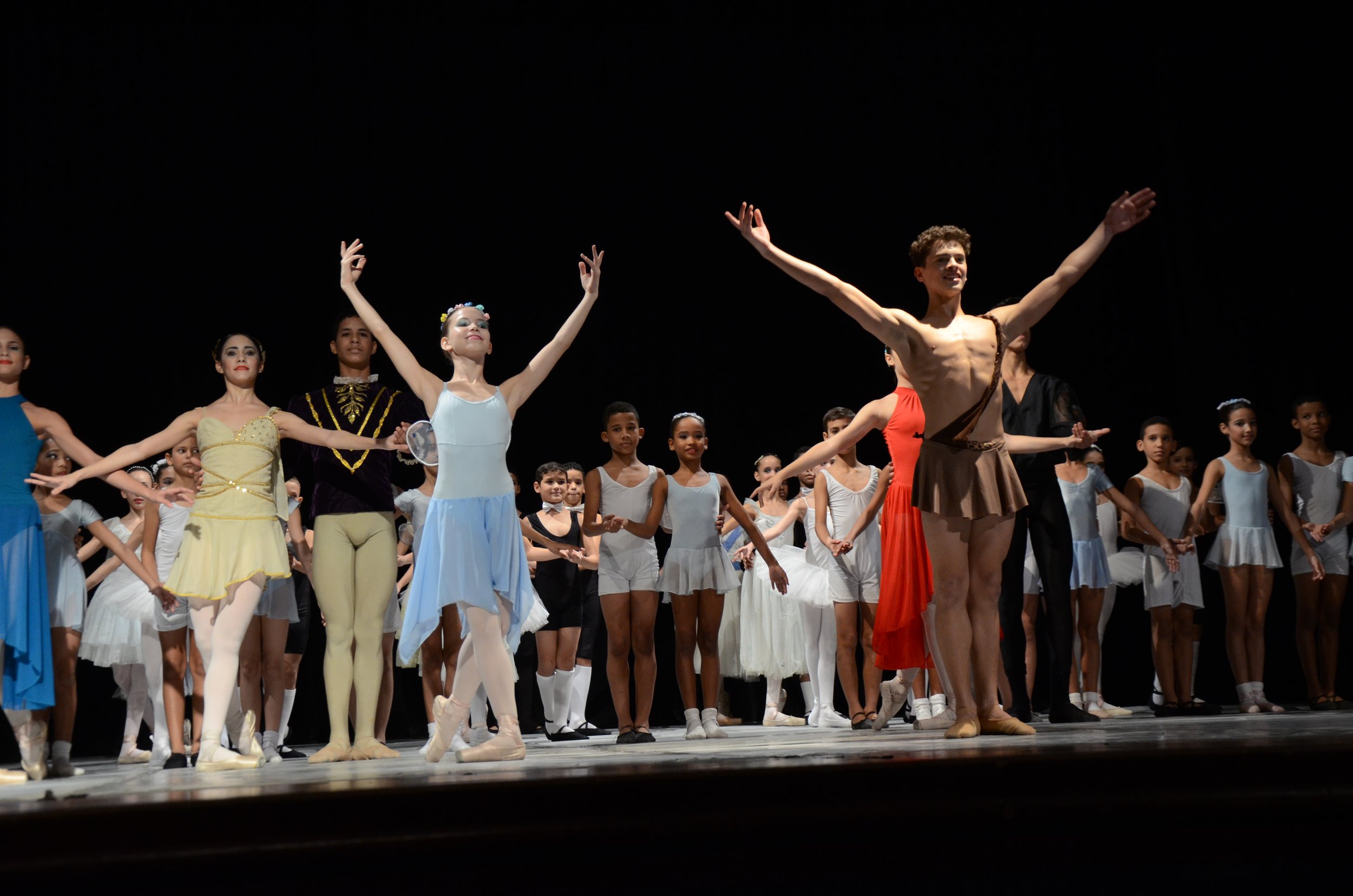 Alexis and his fellow students of the National Ballet School of Cuba 13 © Indyca.JPG