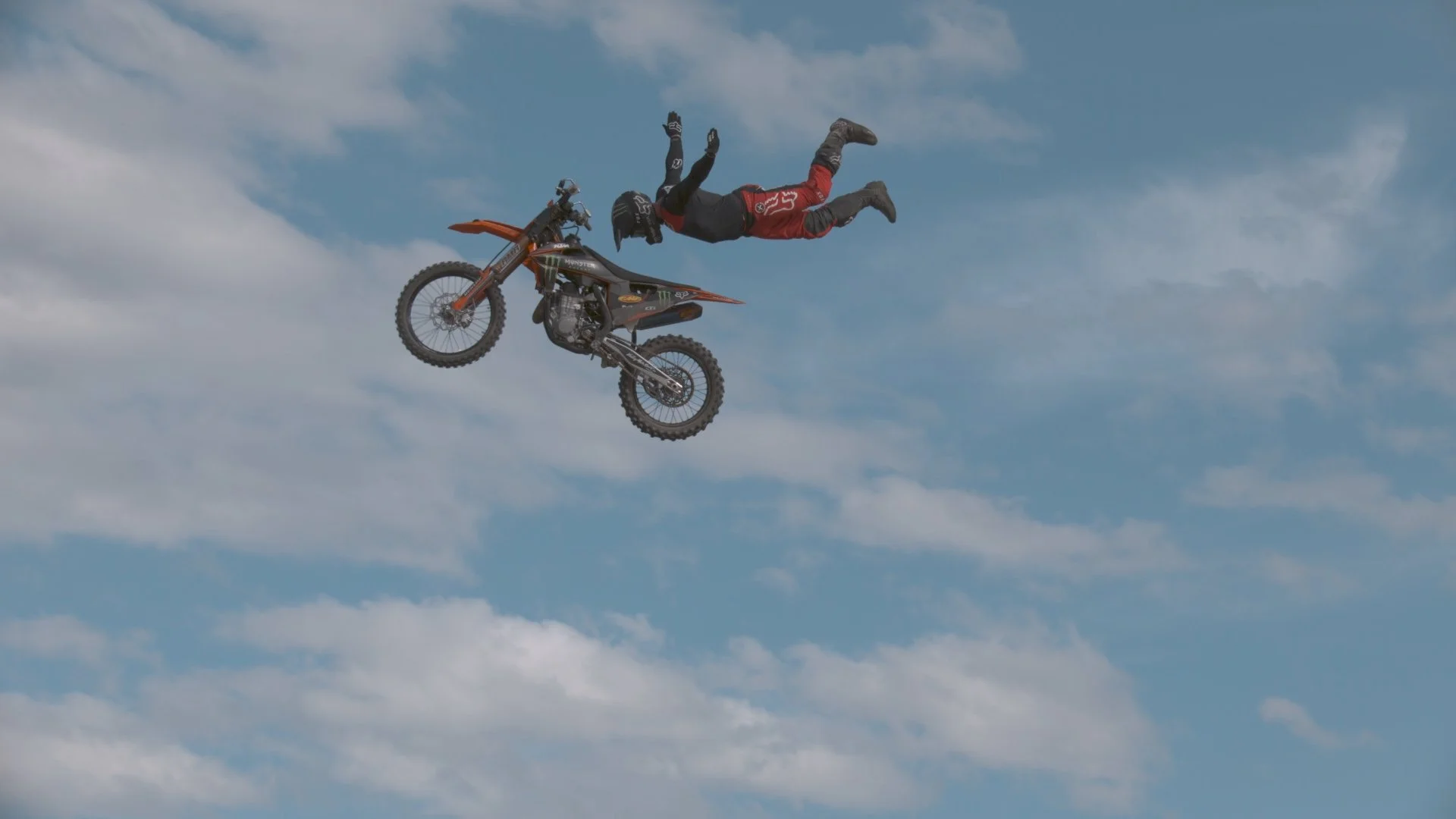 90th Parallel - Be Afraid - Kyle Demelo flies _3.jpg