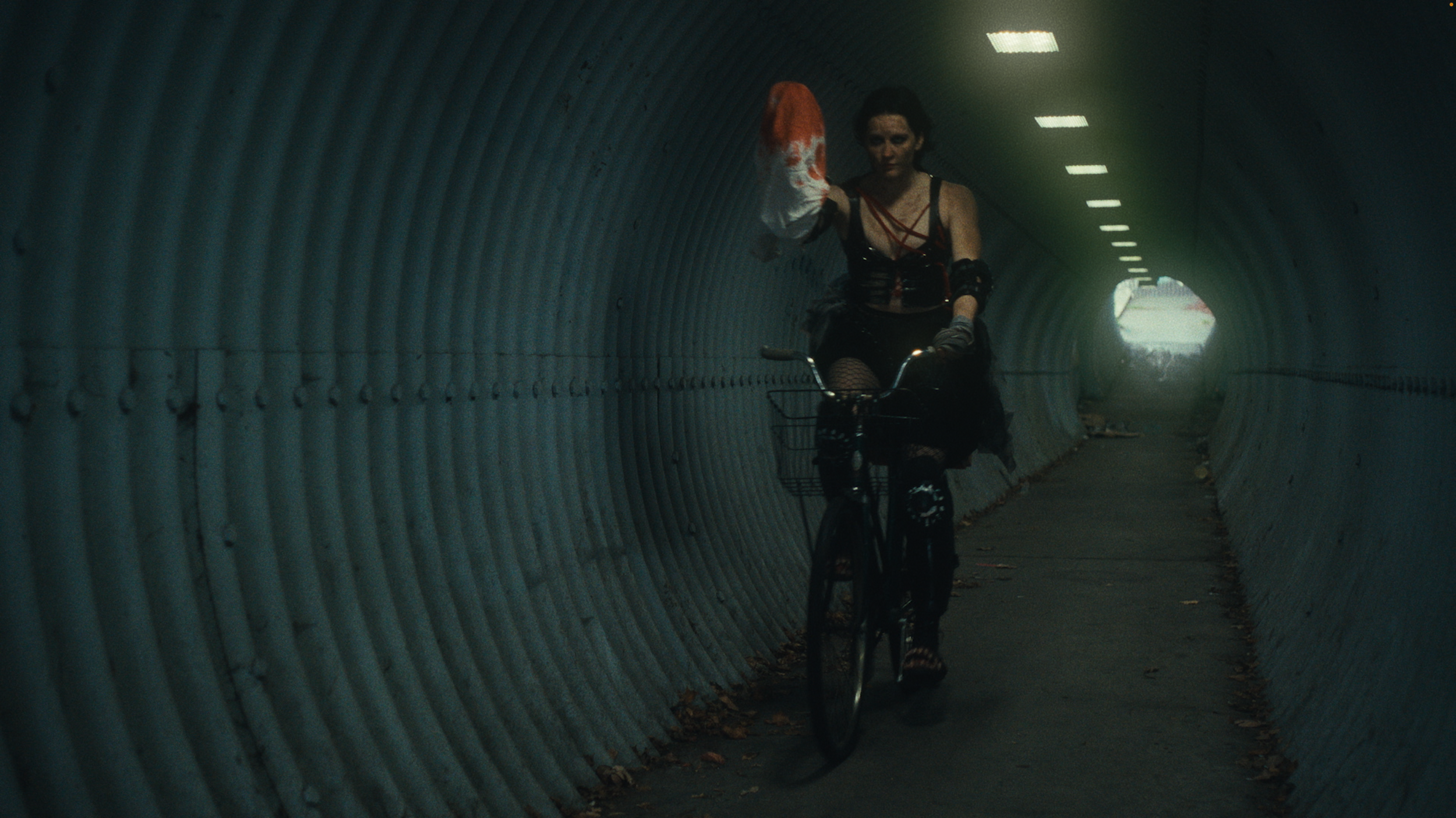 Mia in Tunnel.png