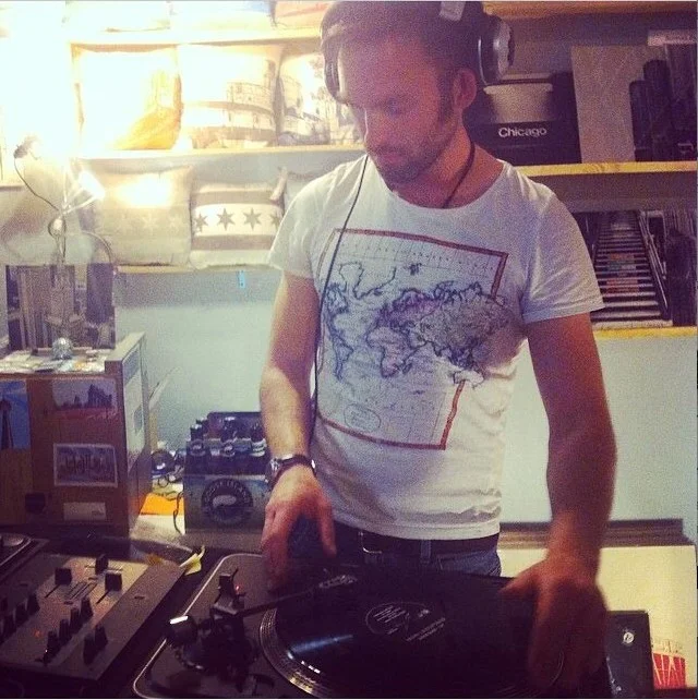 DJ Lechstafari doing a DJ set at Transistor in 2015