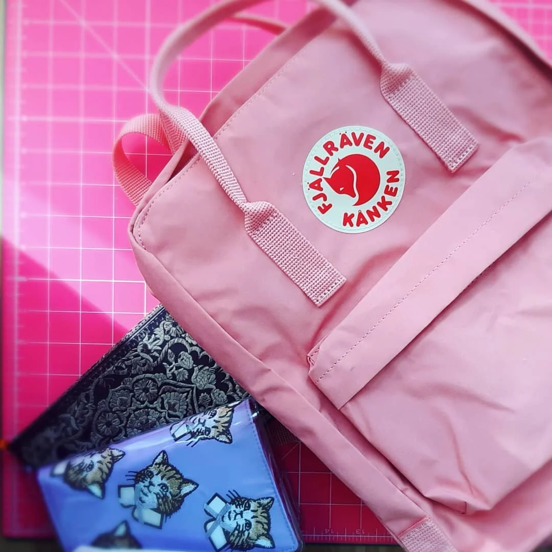 ready to go!
Finalmente una giornata pi&ugrave; fresca, la pioggia ha portato quella luce e quel frescolino che &egrave; un piacere sentire in estate, specie a chi patisce il caldo e l'afa come me.
che possa essere una giornata piena di cose belle.
C