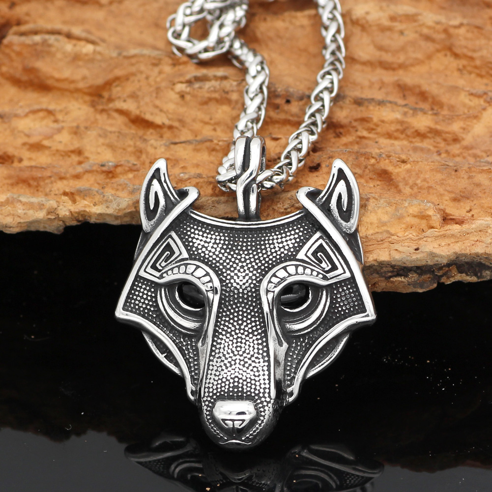 Men's Cool Intelligent Wolf Totem Embossed Fashion Characters Pendant Necklace 