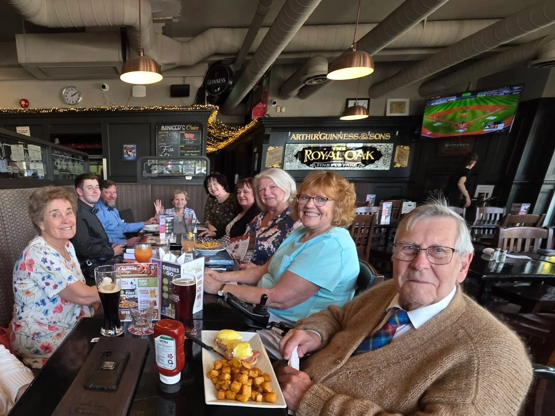 Members Gather at the Royal Oak
