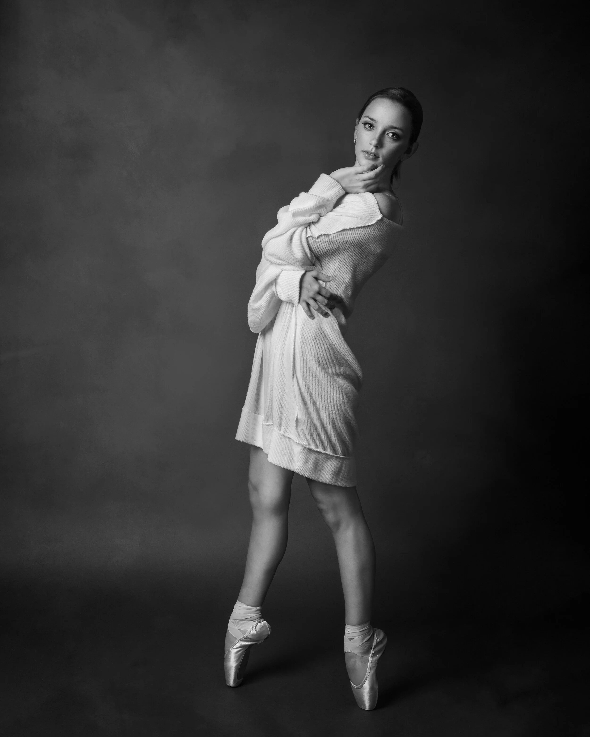 Taylor Ehlinger Senior Dance Session_Nicole Gates Photography_2020-72.jpg