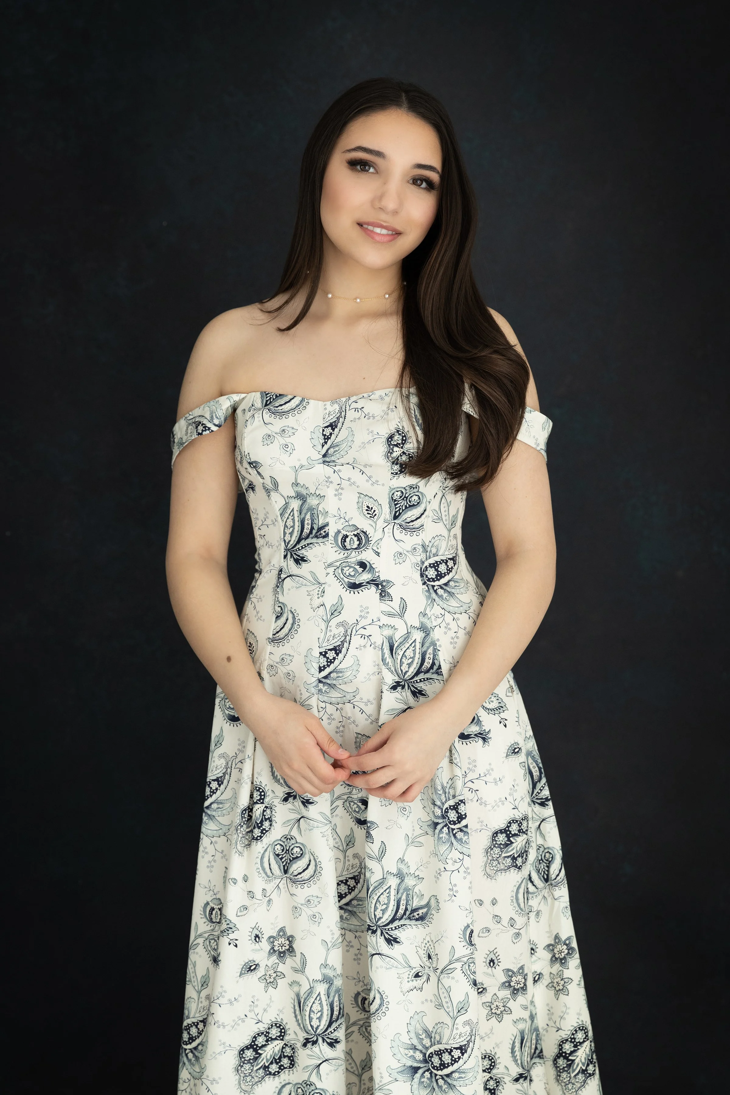 Mia Pena_Nicole Gates Photography-37_sm.jpg