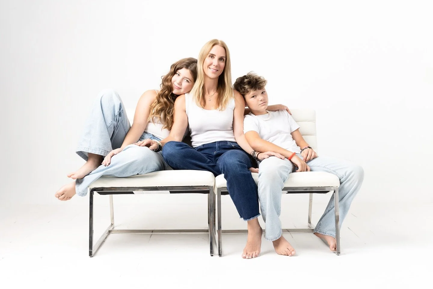 W I T H  Y O U

Mamas, don&rsquo;t forget how important it is to capture your growing kids, but make getting photos WITH YOU IN THEM a priority. 🖤 

The beautiful @jdglatz and her adorable children Finley and Delaney.

Hair and Makeup @kjs_hmua 

#m