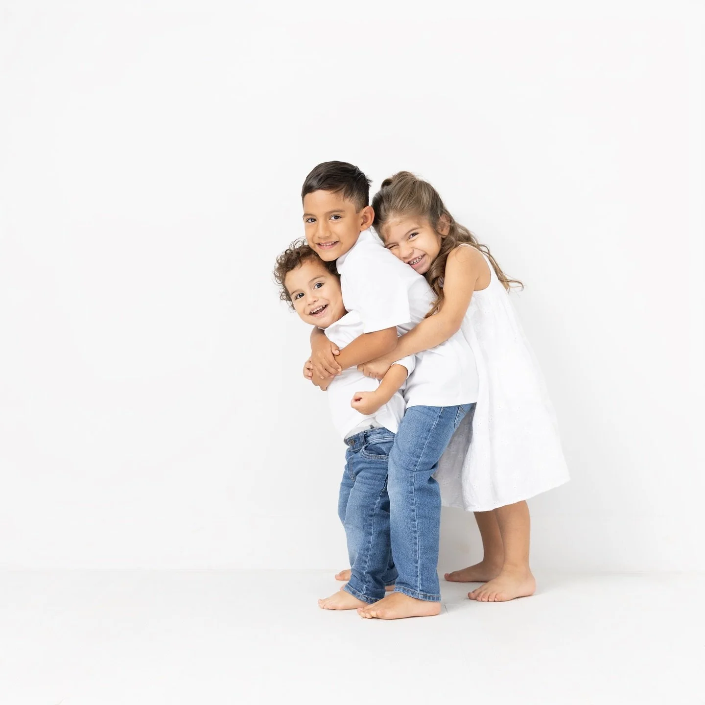 MY HEART EXPLODED. 
That is all.
🥰🤗🥰

The amazingly wonderfully adorable Gutierrez children. Little miracles indeed. God is great. 

I have sooo many photos to share from this shoot and it took me 3 days to choose which one to post first. Figured 