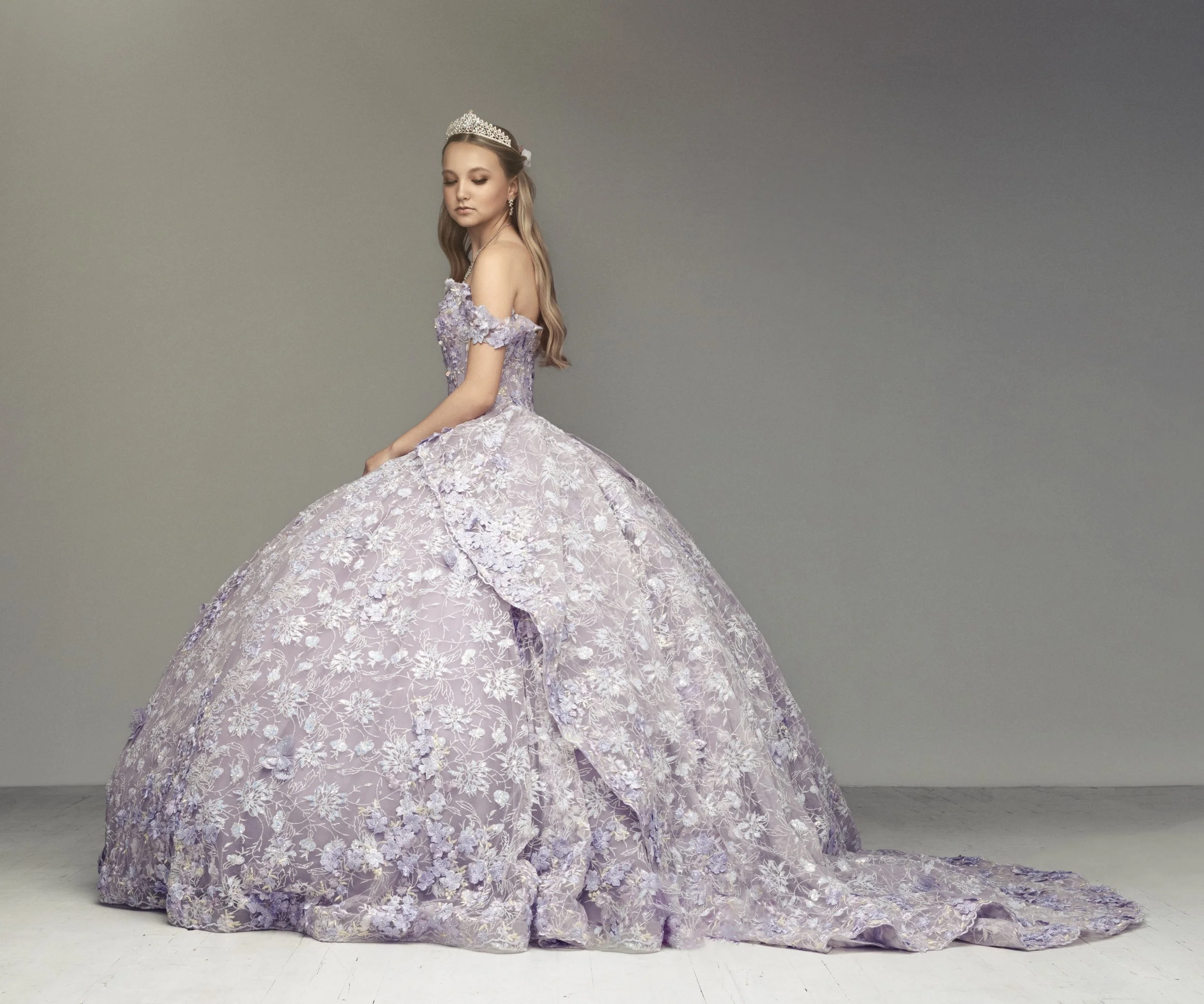 QUINCEA&Ntilde;ERA

Isabella turned sixteen this year, and even though she didn&rsquo;t have a traditional quincea&ntilde;era, she had something else instead. A studio full of the women who made her. Her mom. Her grandmother. Her aunts. And also her 