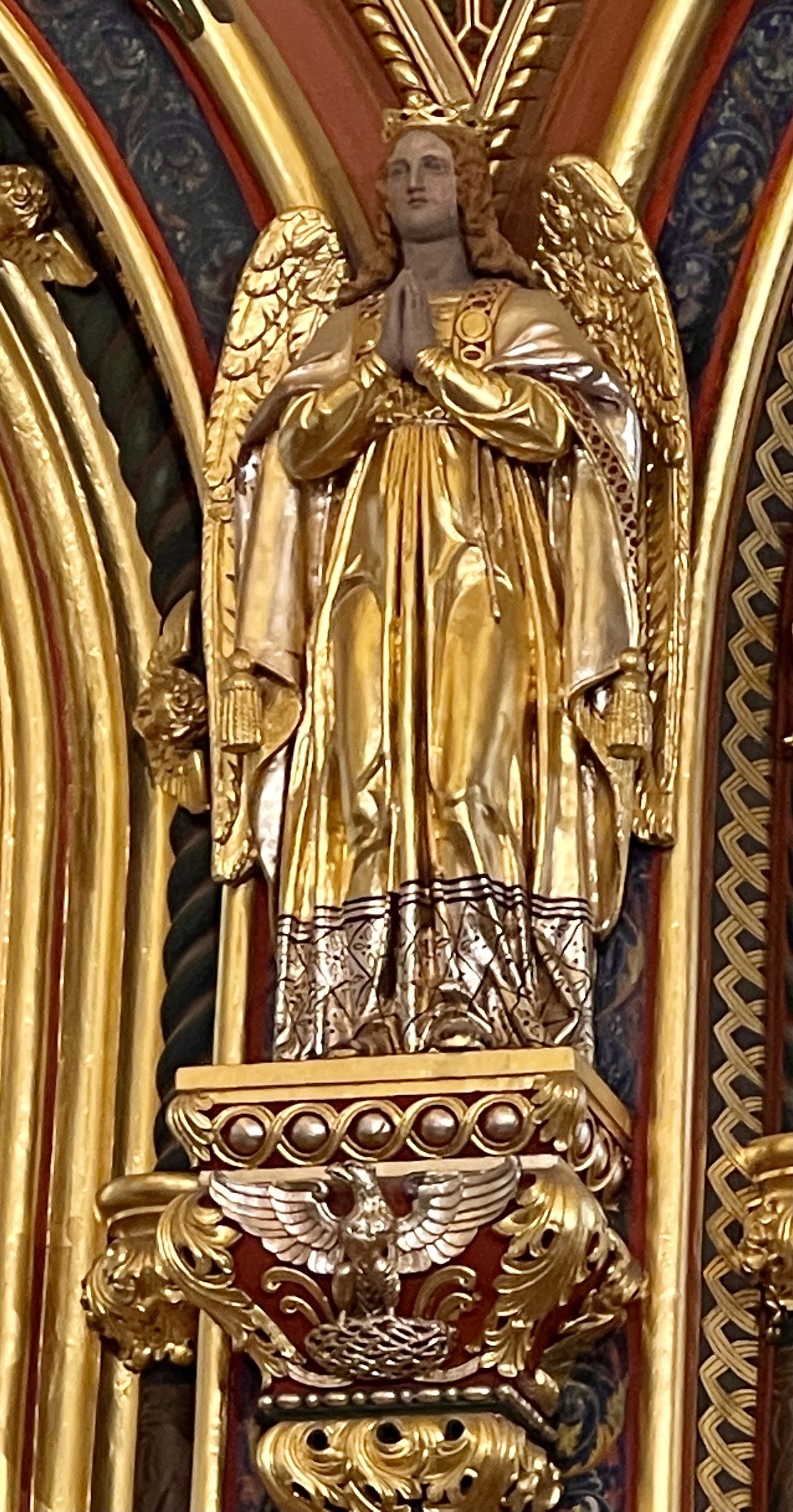 golden-angel-poznan-cathedral.jpg