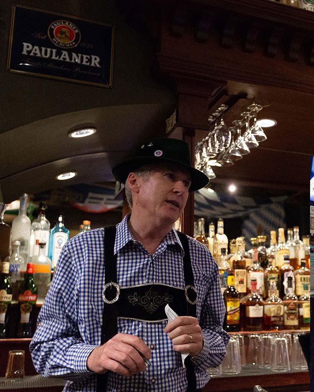 Tonight is the night of our annual Shultzy’s OktoBEERfest party! The celebration will kick off at 6pm with the tapping of a ceremonial Hacker-Pschorr Festbier keg!
So throw on your finest lederhosen and dirndl and come join us on the Ave for a liter or two... or three. 🍻
#shultzys #barandgrill #oktoberfest #celebration #germanbeer #bratspot #lederhosen #dirndl #hackerpschorr #kegtap #theave #seattle