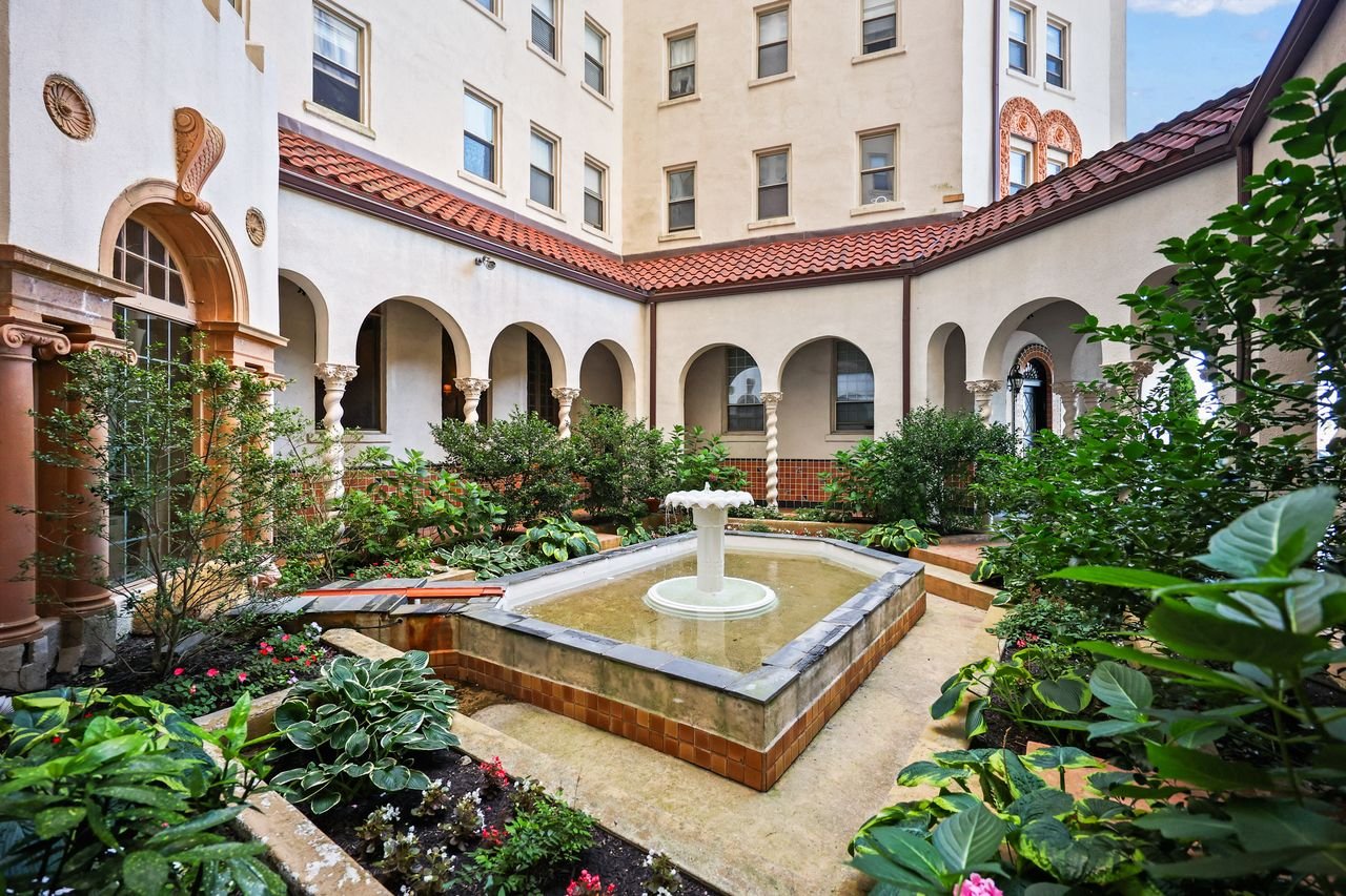 Courtyard.jpg