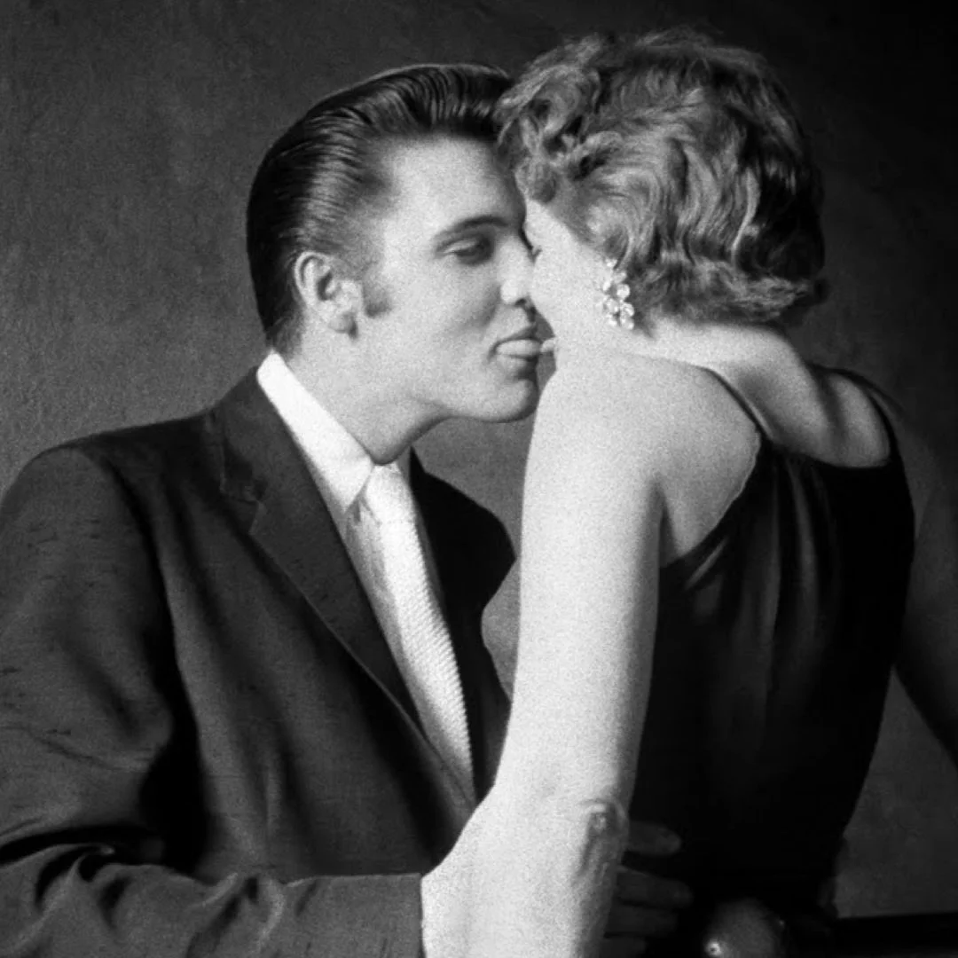 DavidSerdena_ElvisAt21_01.jpg