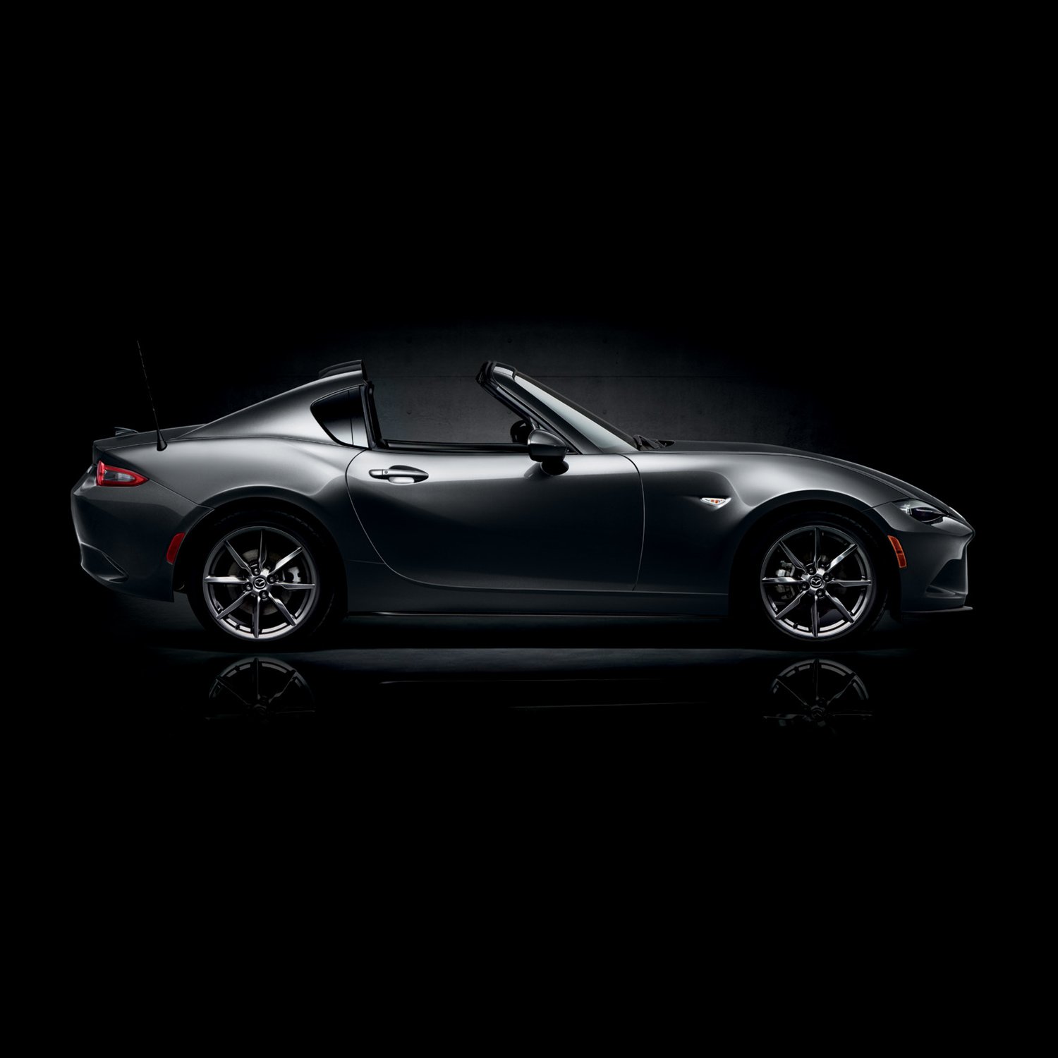 @MAZDA001_0002_Layer 3.jpg