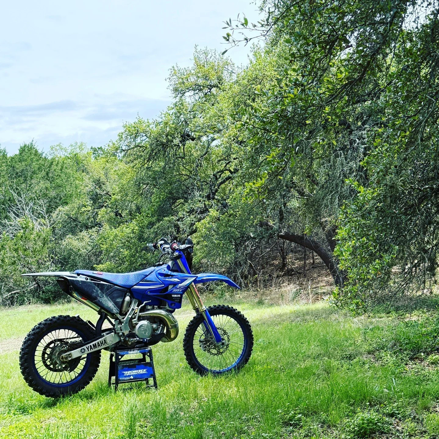 I&rsquo;ve had the Stark Varg for 6 weeks and put 15 hours on it, plus 4 hours on my YZ250X.

On the Stark, I feel 2x faster.
More power, easier to ride, better brakes&mdash;it feels fast.

But I&rsquo;m not.

On a 2:20 loop, I&rsquo;m up to 5 second