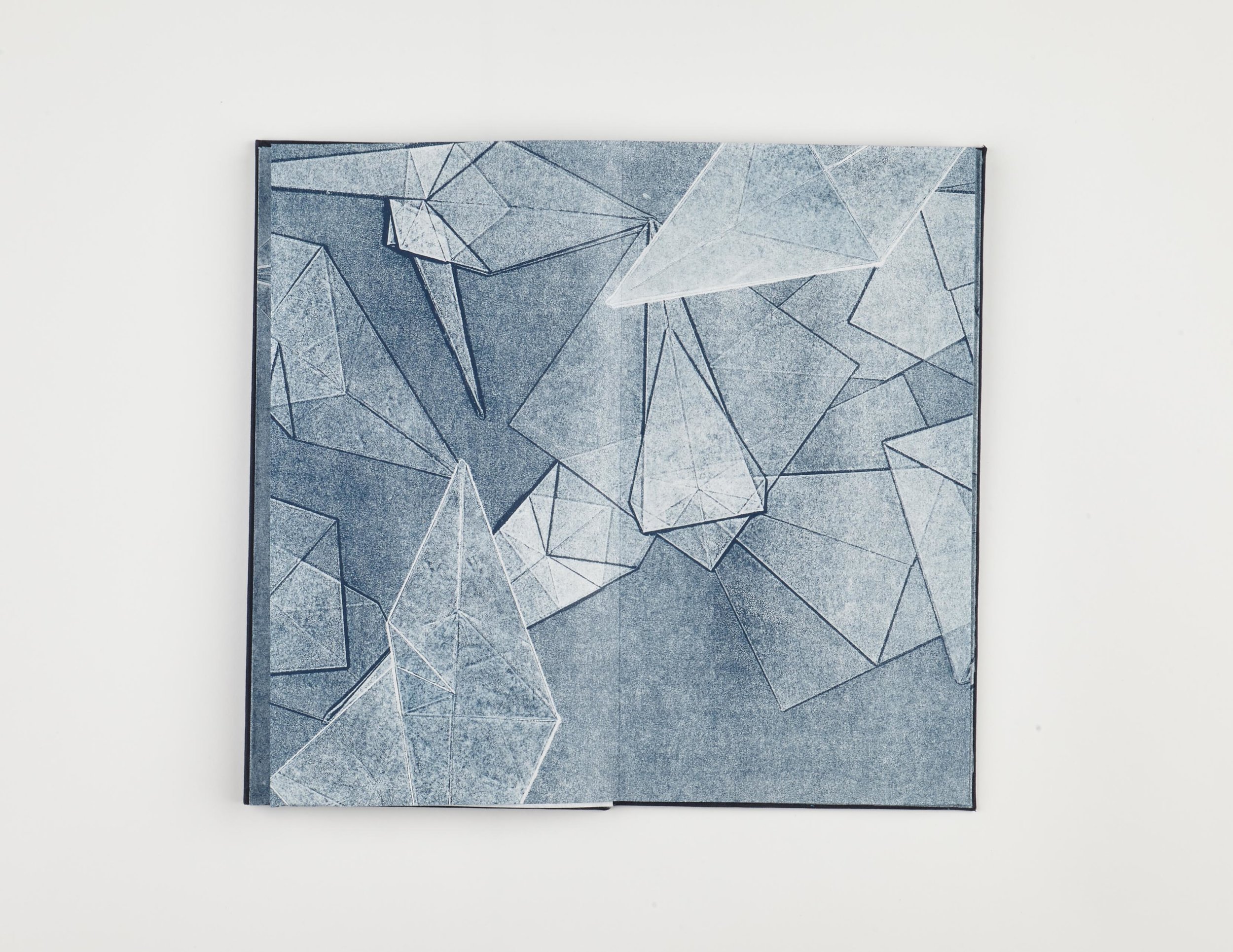 Paper Floats (Renzuru) — Benjamin Kraemer