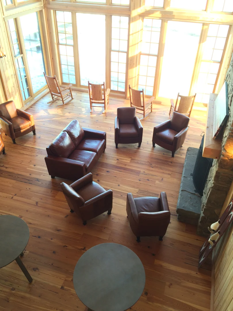 bayharbor marina inside.jpeg