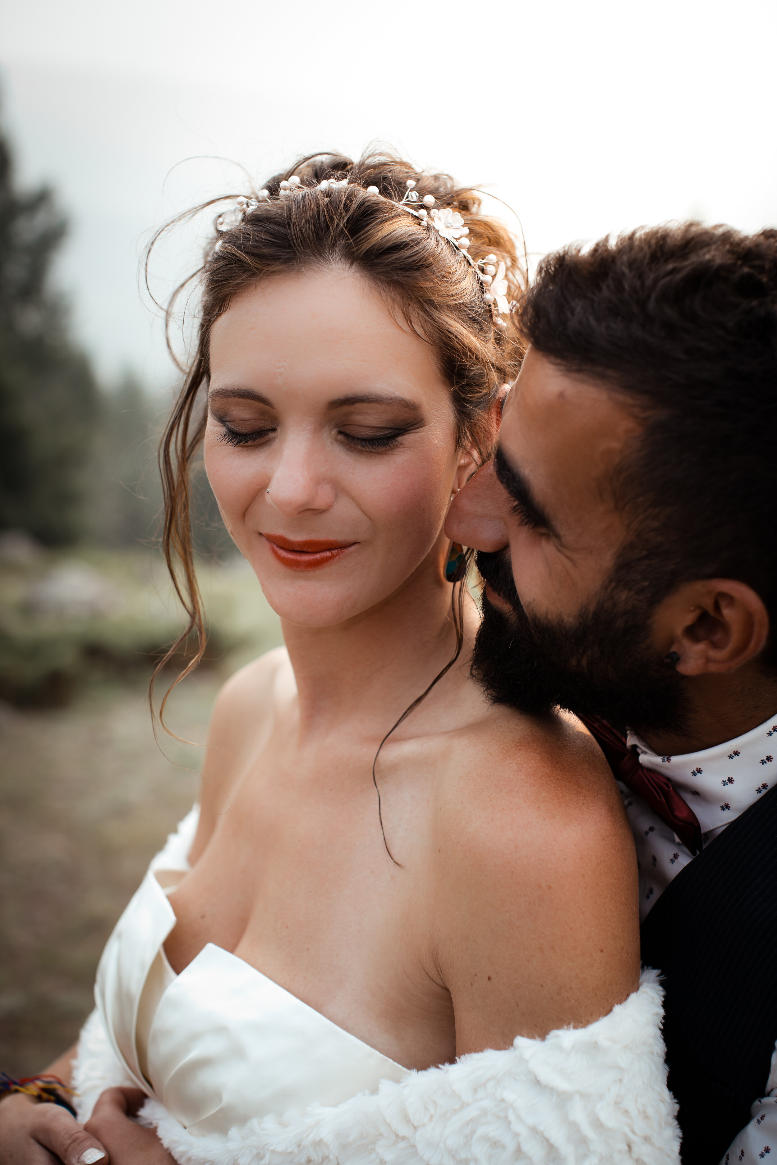 Bride & Groom kiss  | Jamie Robson Photography | Elopement & Wedding Photographer in Jasper (Copy)
