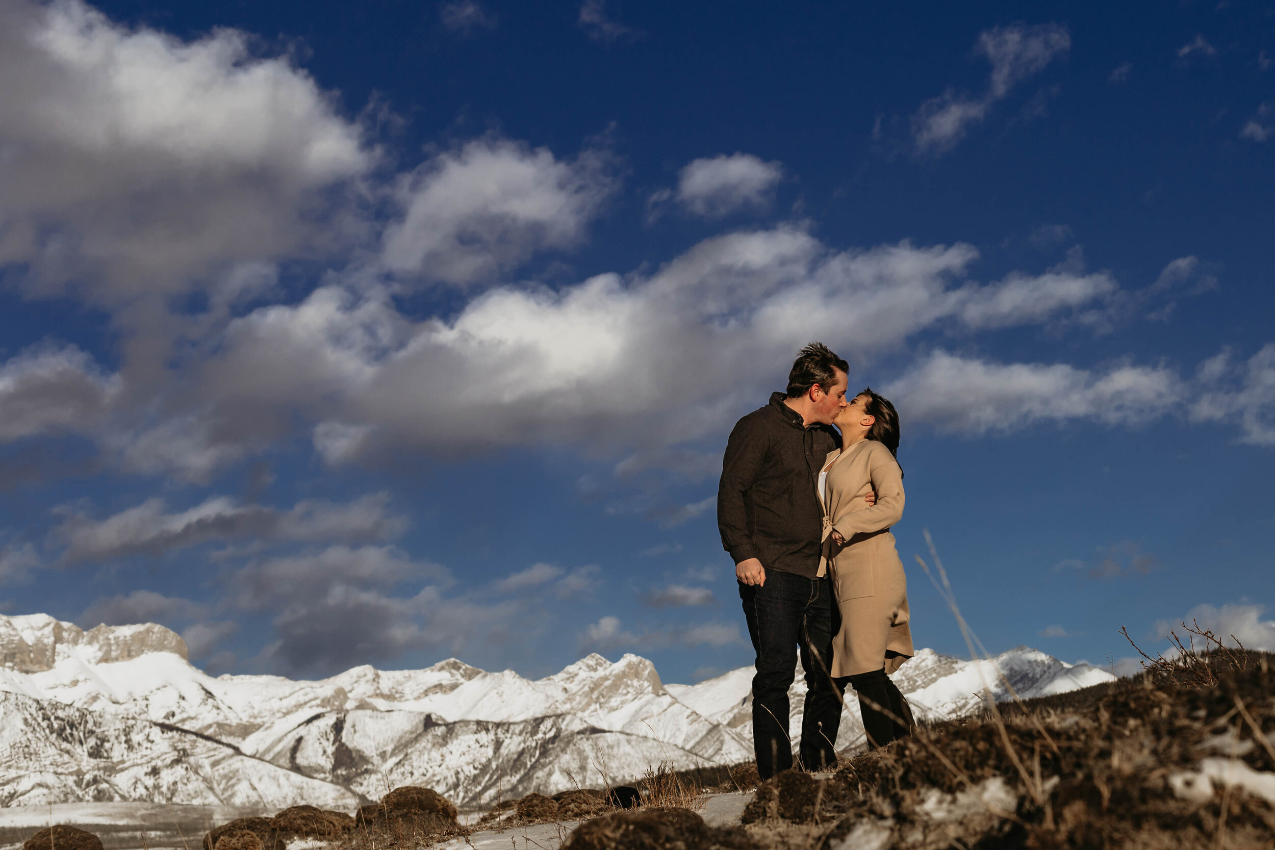 Couple Kissing on a mountaintop (Copy)
