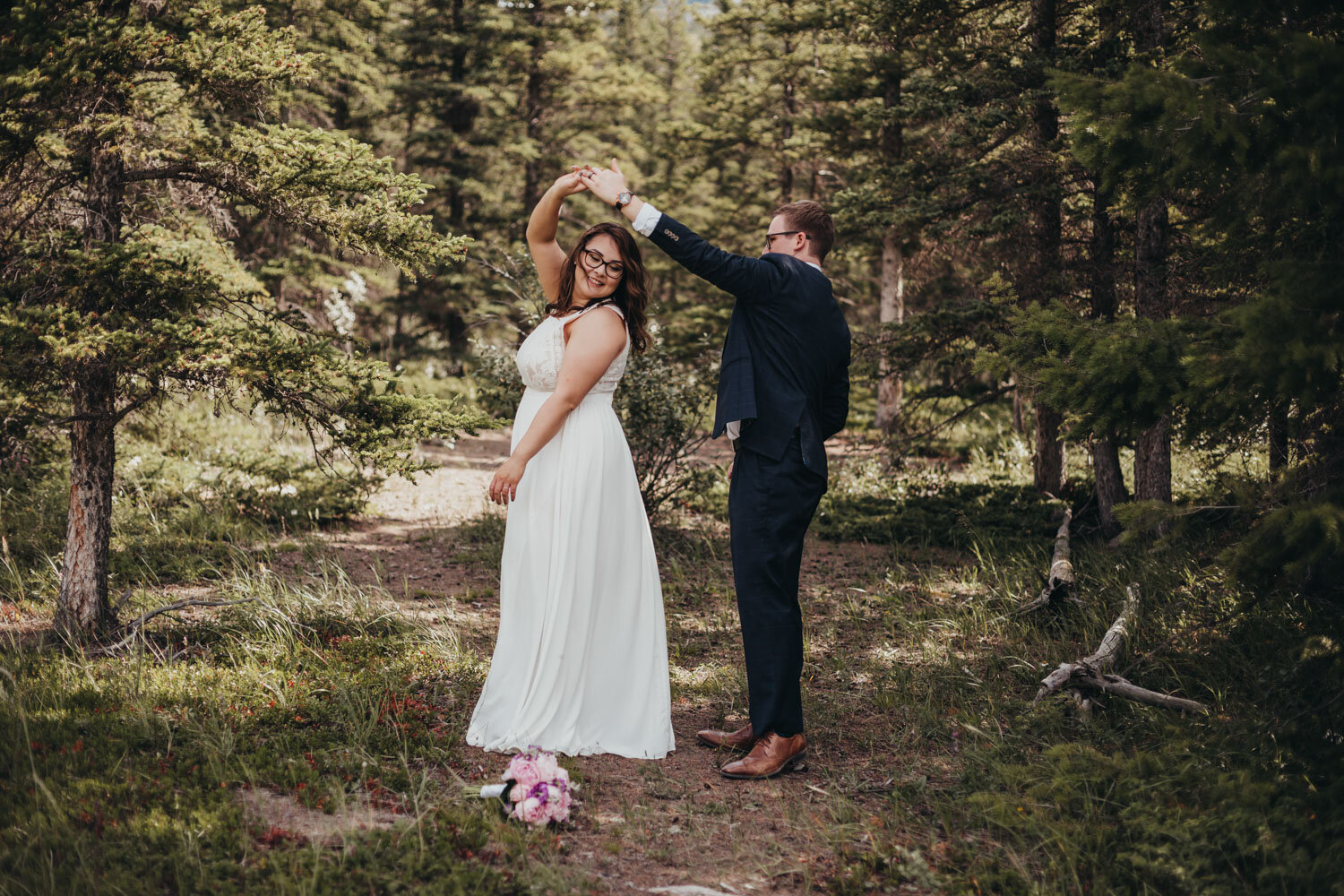 Bride & Groom dance Bride & Groom in the Rocky Mountains | Jamie Robson Photography | Elopement & Wedding Photographer in Jasper (Copy)