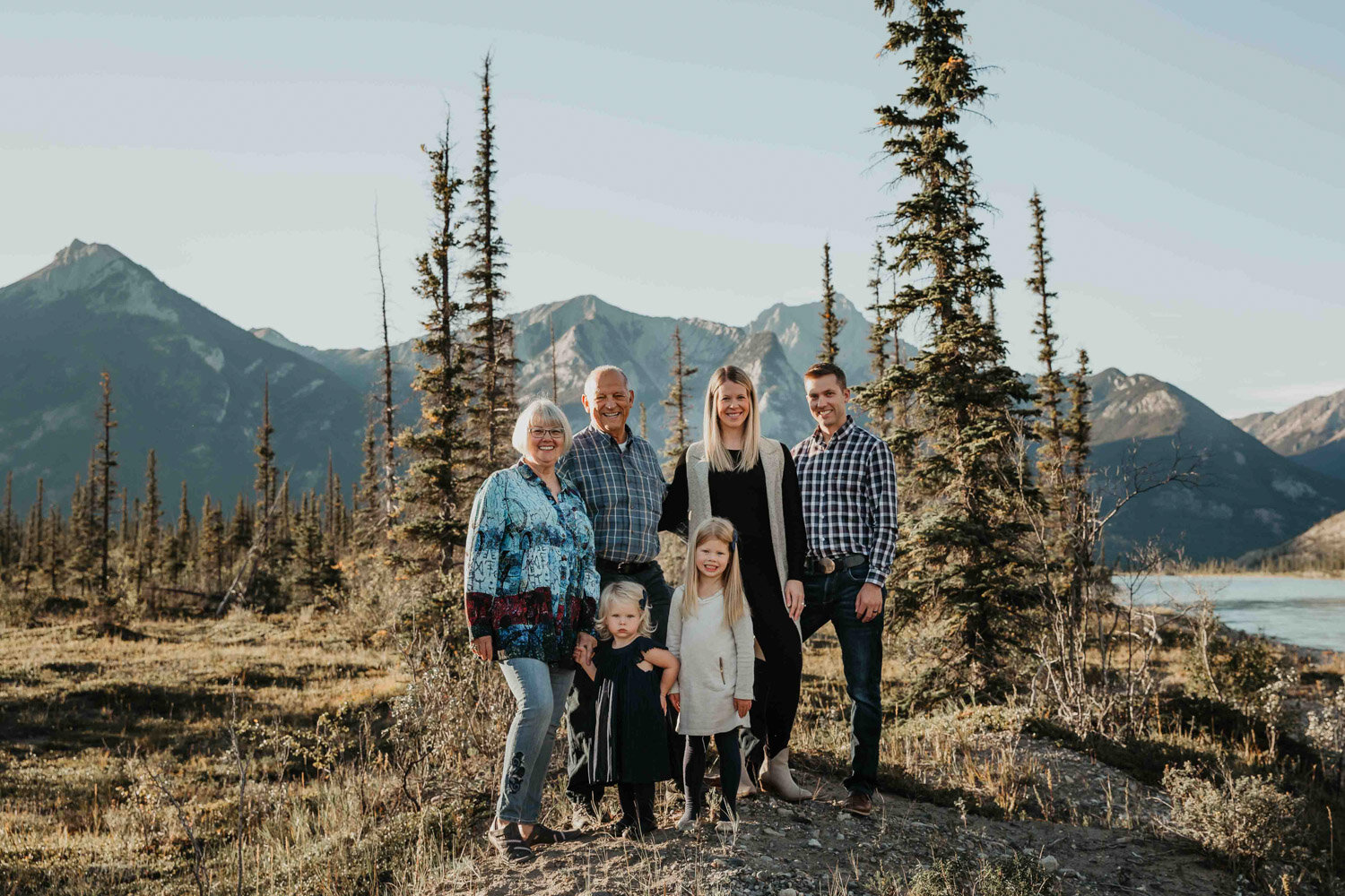 Family in Rocky Mountains  | Jamie Robson Photography | Family Photographer in Jasper (Copy)