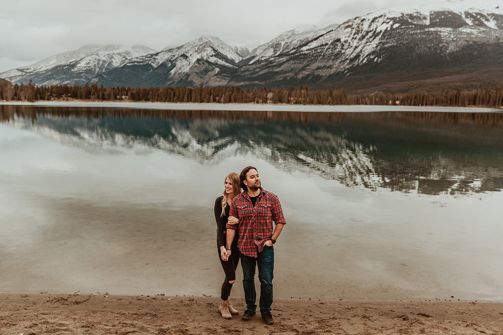 Man and Woman at Patricia Lake | Jamie Robson Photography (Copy)