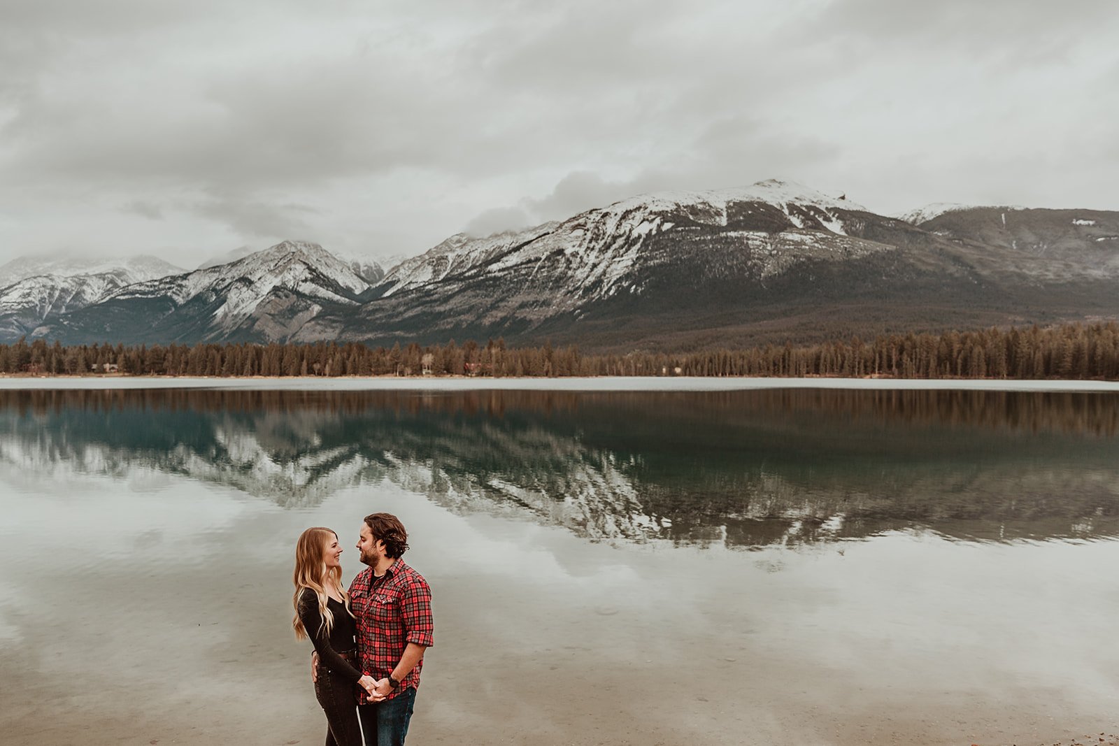 Man and Woman at Patricia Lake | Jamie Robson Photography | Engagement Photographer in Jasper (Copy)