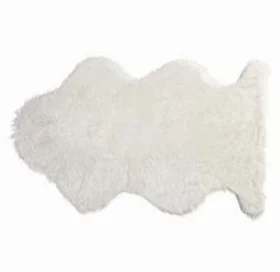 Fluffy rug - white (small) Price: $10.00 Qty: 2