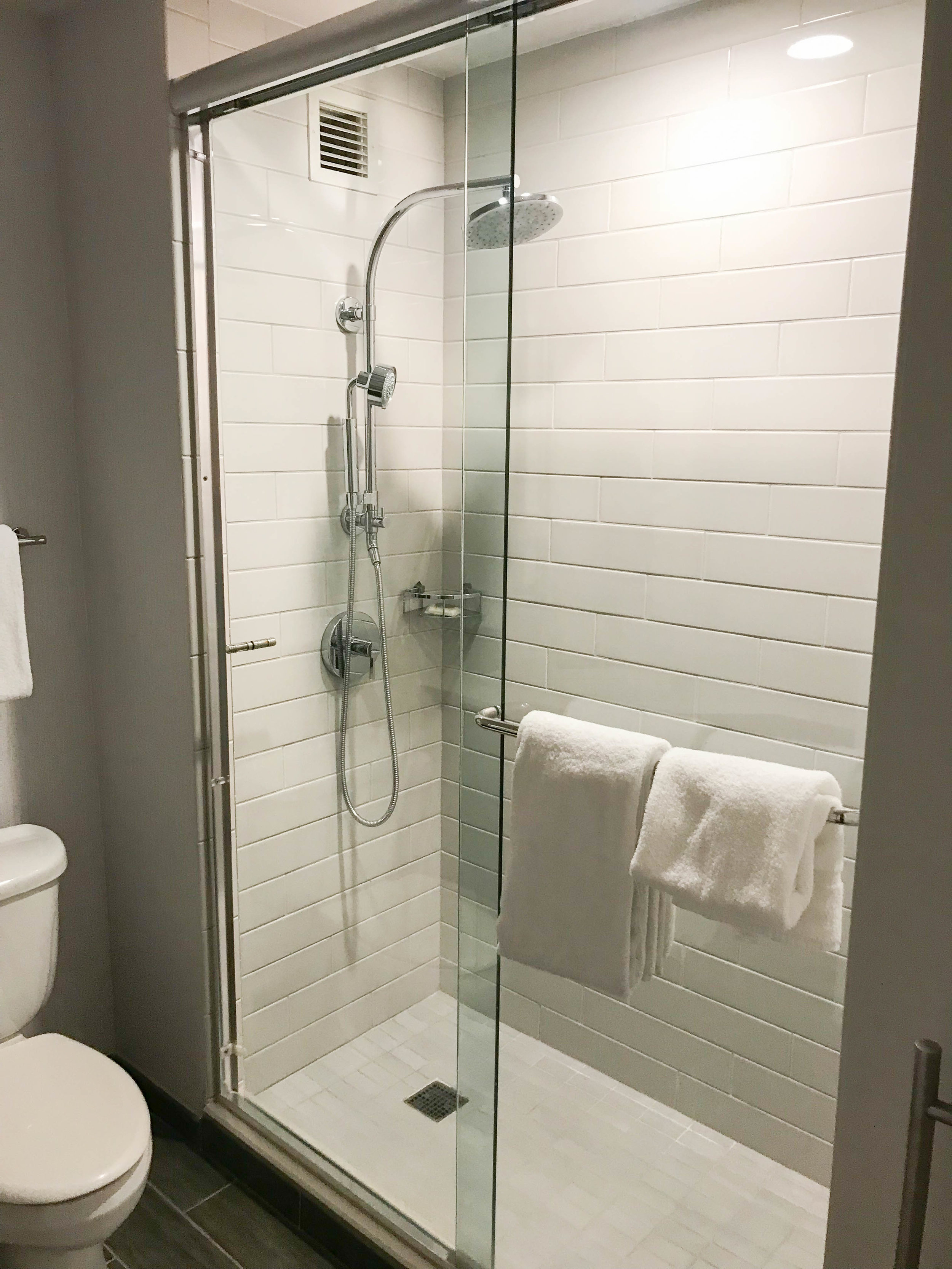 Hyatt Regency Sonoma County Bathroom Shower