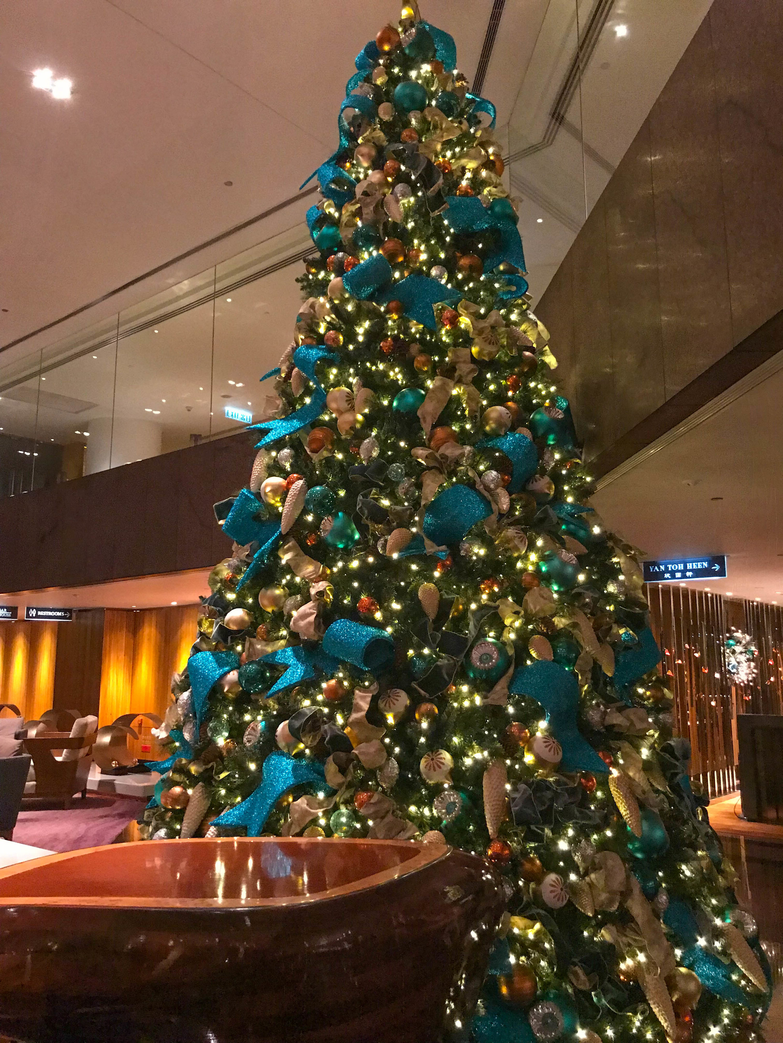 Hong Kong Intercontinental Lobby Christmas tree