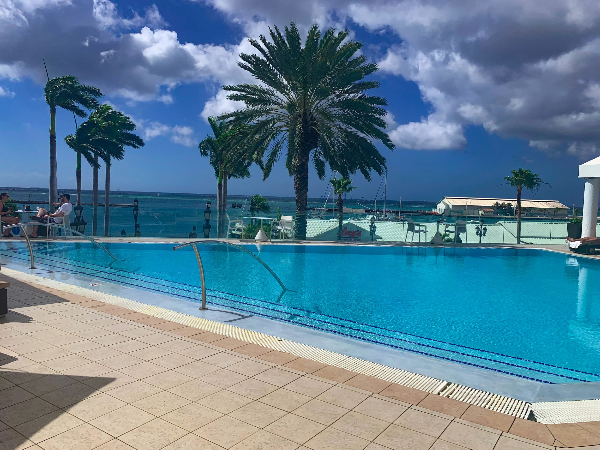 Aruba_Renaissance_Aruba_Pool.jpg