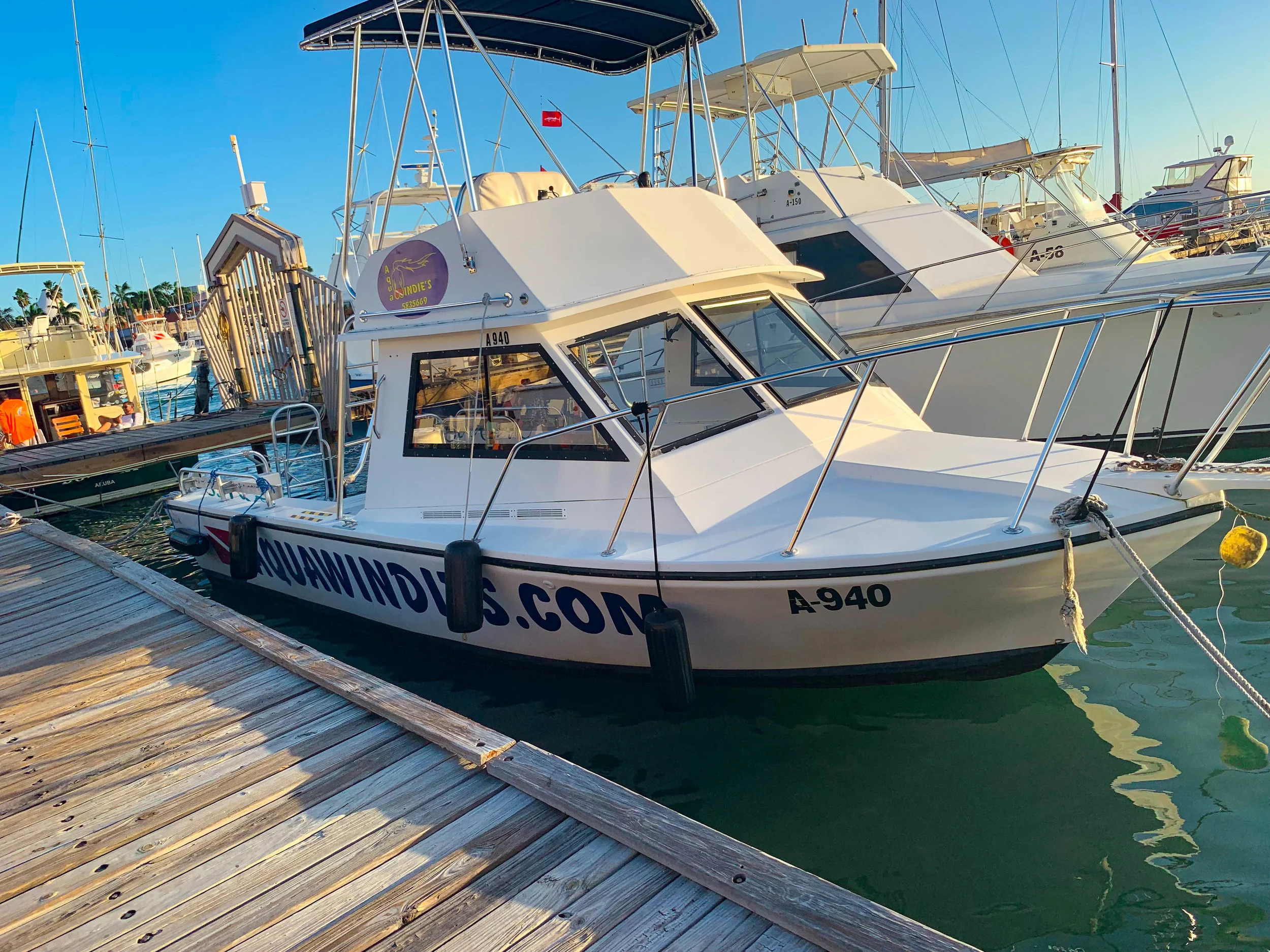 Aqua_Windies_Aruba_Dive_shop.jpg
