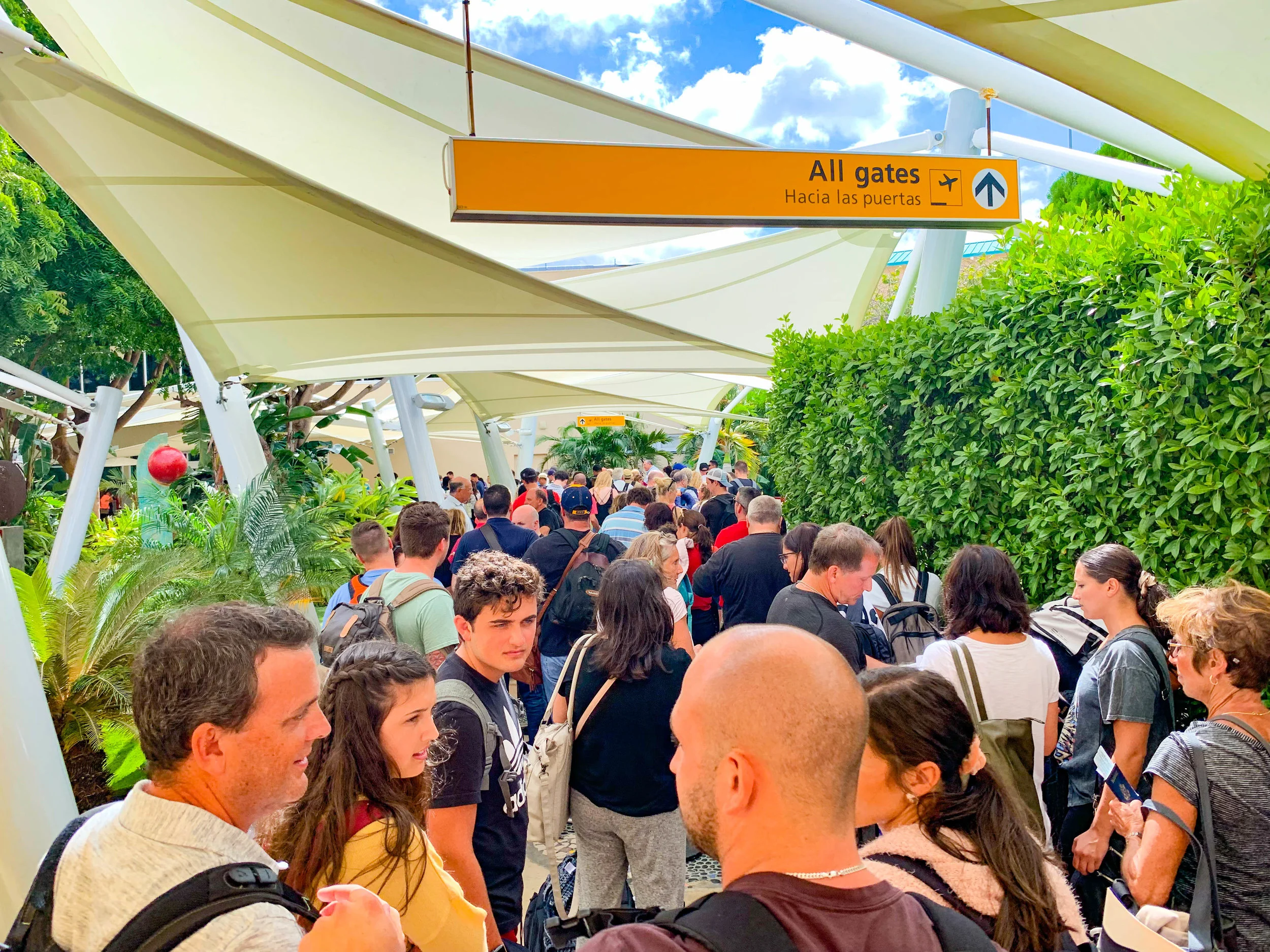 Aruba_Airport_tips.jpg