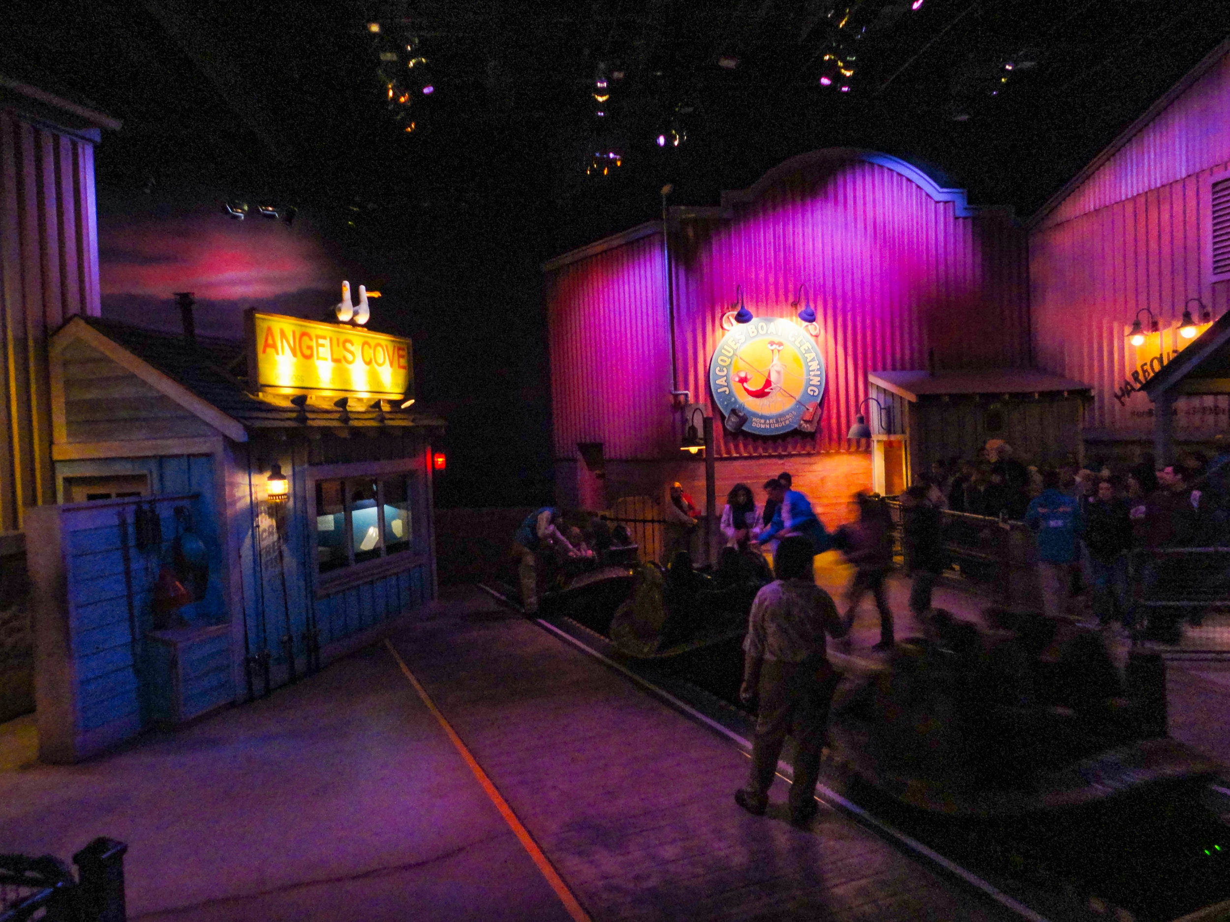 Front of the Line queue for Crush's Coaster