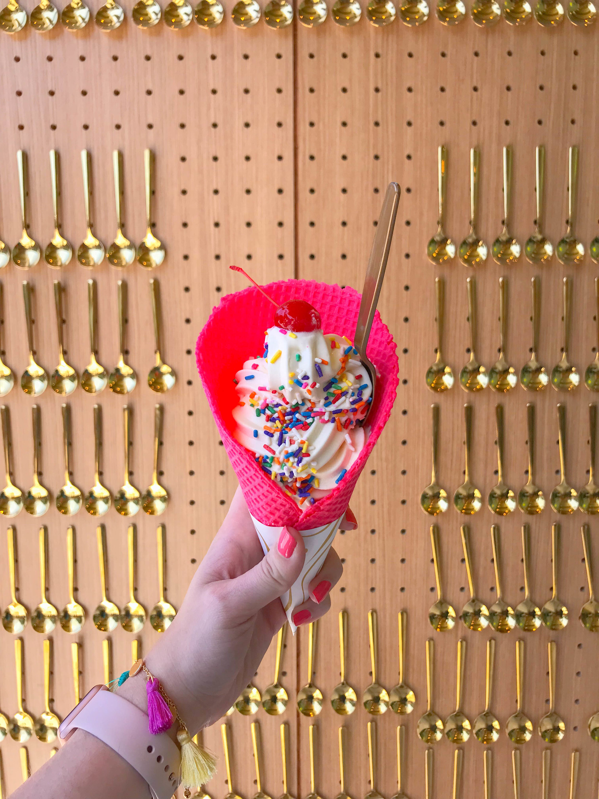 Ice Cream Review: Halo Top Scoop Shop in Los Angeles, CA - Best soft serve — The Sweetest Escapes