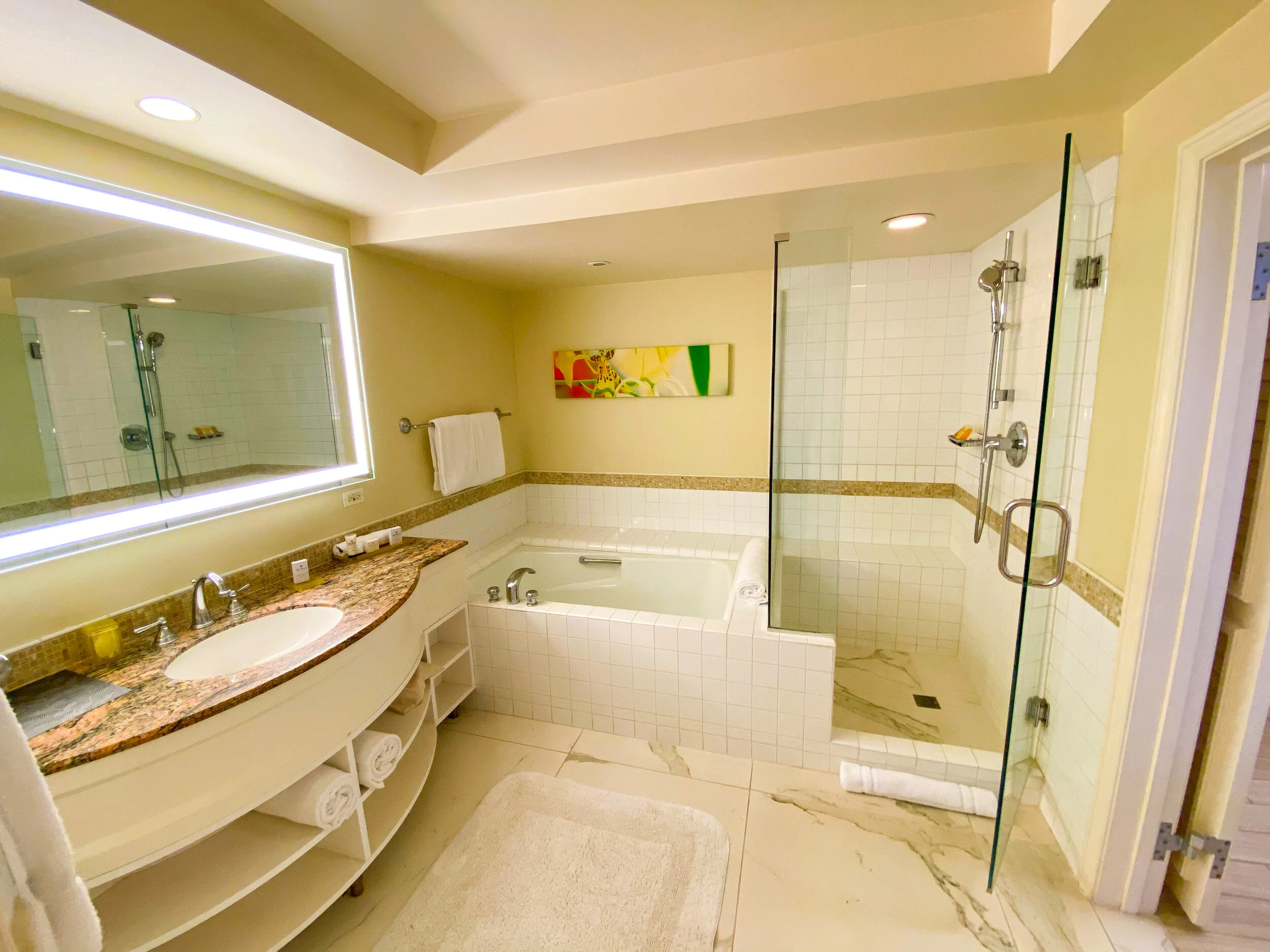 Hotel Review Grand Wailea, A Luxury Waldorf Astoria Resort Maui