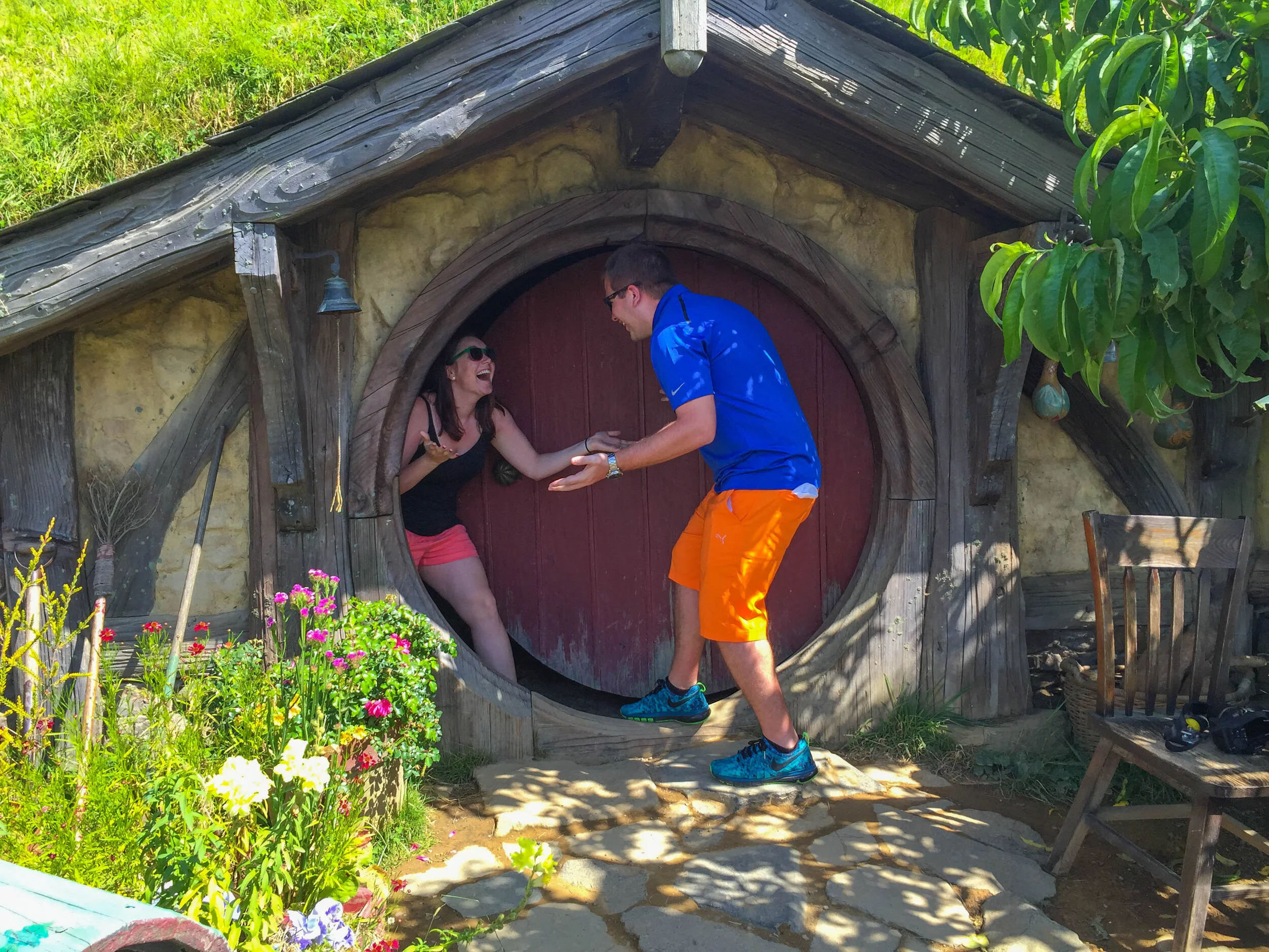 Hobbiton really exists and I want to live there! See the movie set in