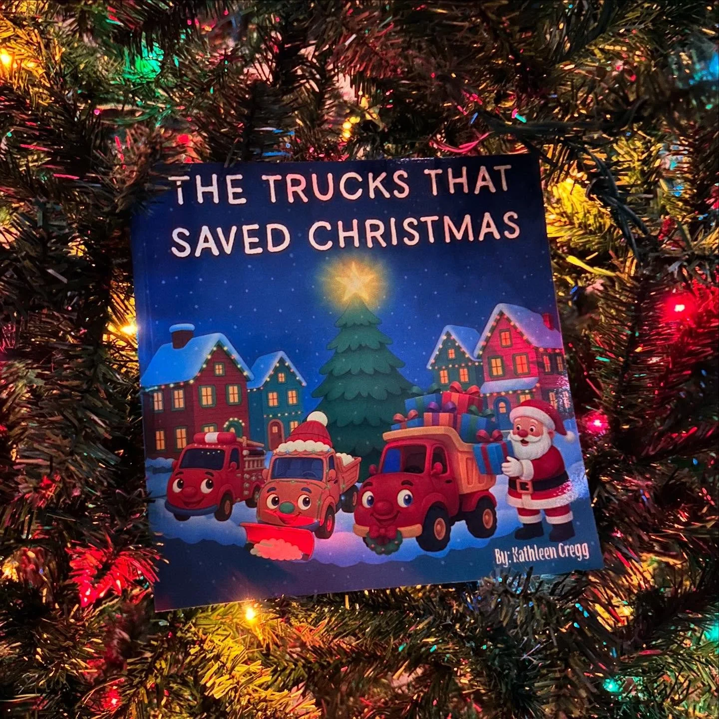 Happy Small Business Saturday!! I&rsquo;m so thankful for the outpour of love and support from family and friends! Thank you for sending me pictures of you all reading my book, it&rsquo;s brings me to happy tears!!! 🥲 

If you haven&rsquo;t already 