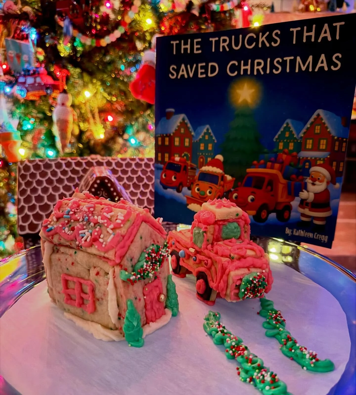 Ok, so it didn&rsquo;t come out exactly the way I envisioned it, but do you see a gingerbread truck?! 🛻🏠🎄

I&rsquo;m entering @hollysellsca annual contest! Wish me luck (I&rsquo;ll need it)!

#yourhomegirl #gingerbreadtruck #gingerbreadcompetition
