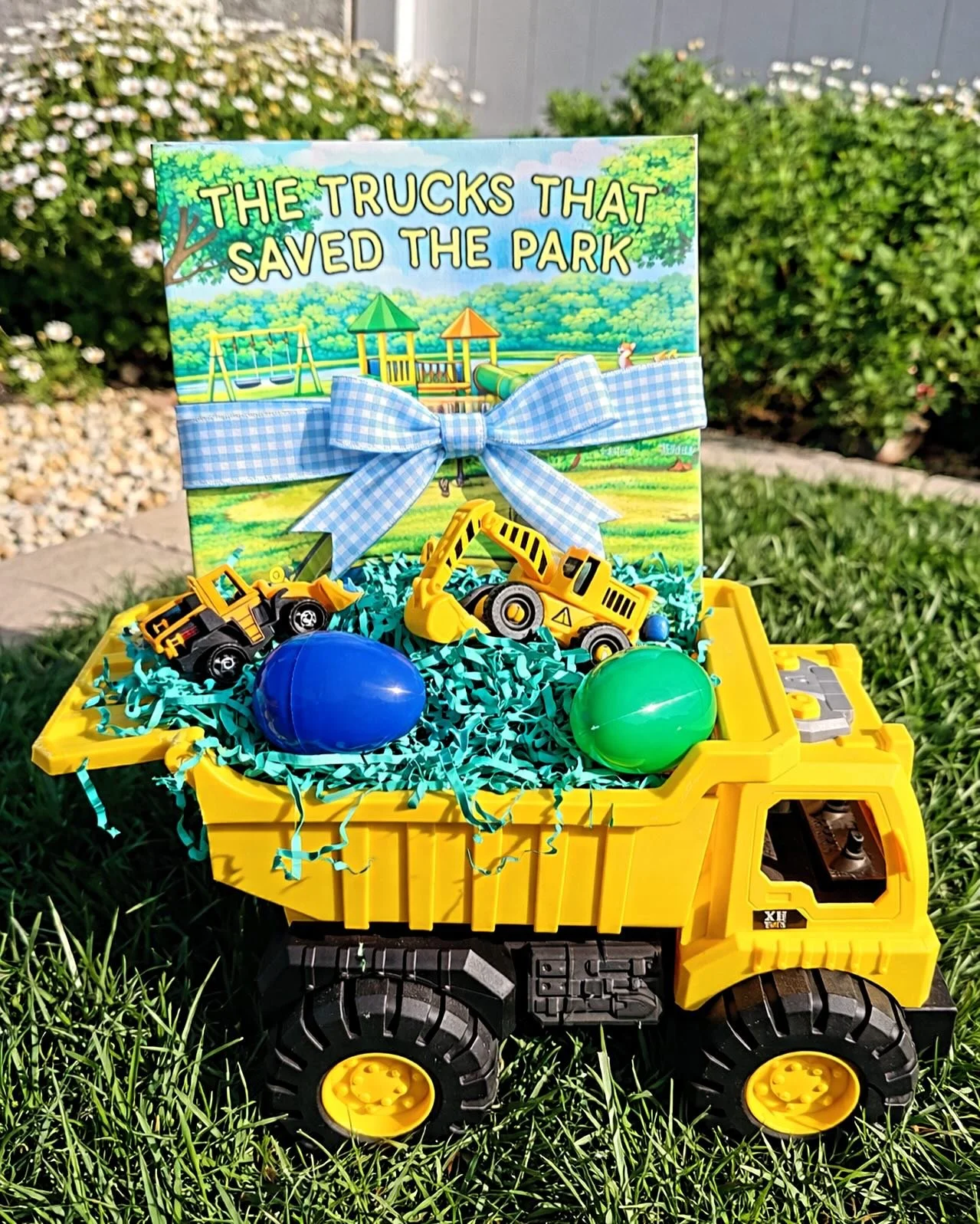 ✨ One week until Easter! ✨🐰

If you&rsquo;re putting together Easter baskets and have a truck-loving kid at home, I put together a full list of fun ideas (that go beyond just candy). 🛻 

We&rsquo;ve been reading The Trucks That Saved the Park nonst