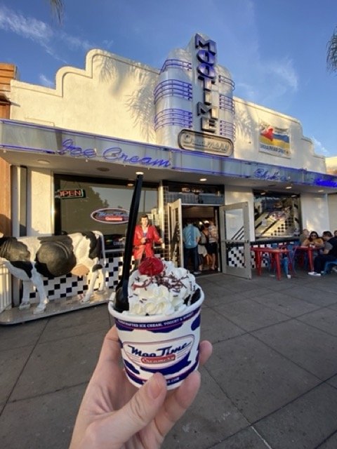 Cow decor and a sundae at MooTime Creamery