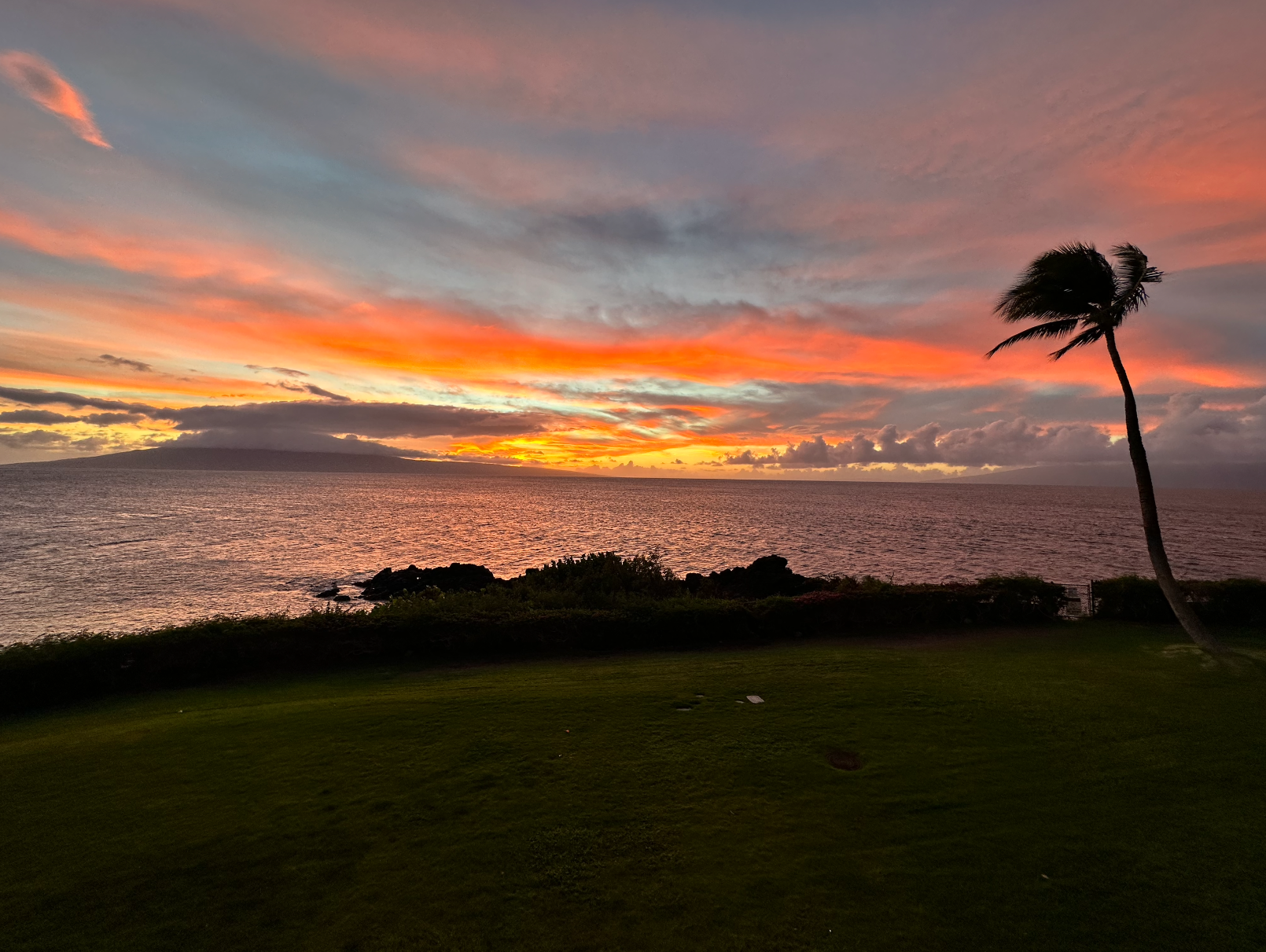 Beautiful Maui sunset with pink and orange skies in October