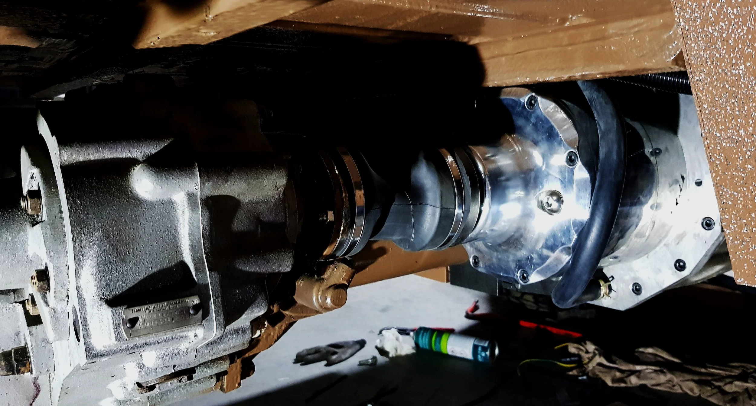 1000Nm at Distribution Gearbox - matching (slightly exceeding) original Pinzgauer TORQUE in 1st Gear (but with higher BHP)