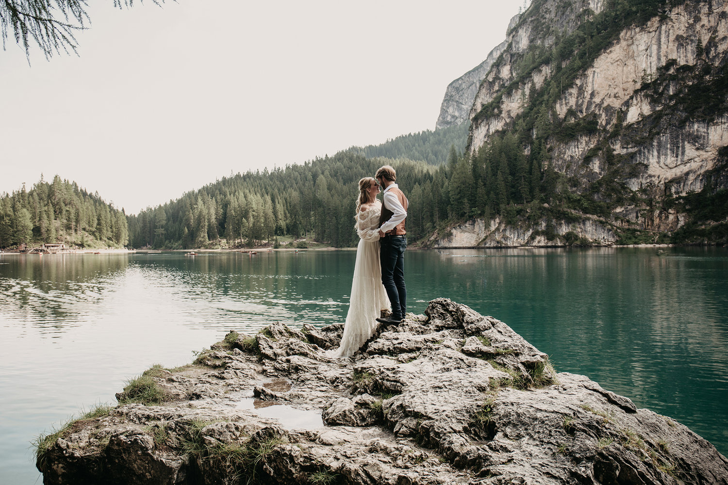 wedding+photographer+-+Pragser+Wildsee.jpeg