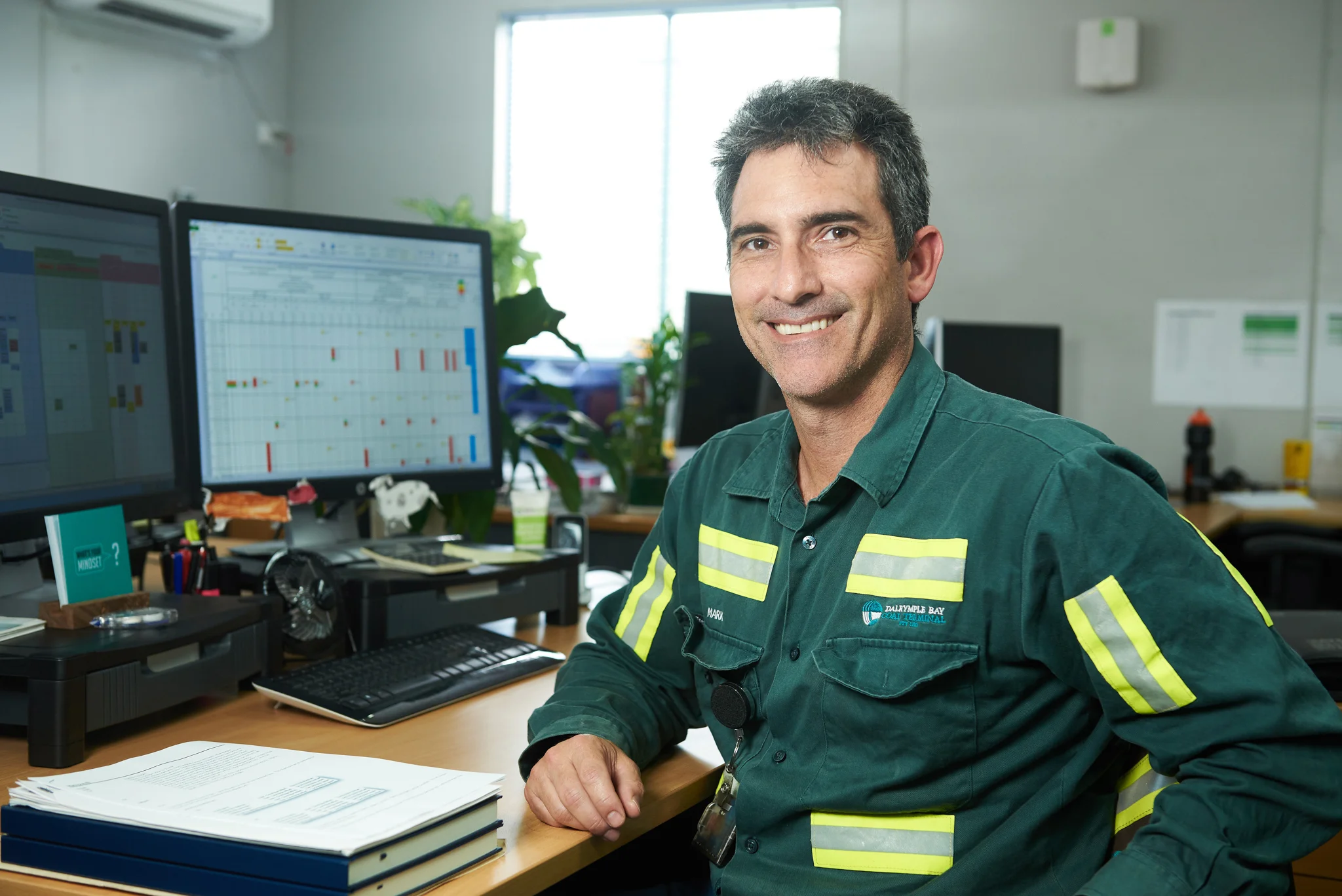 DBCT-Employee-at-desk-computer.jpg