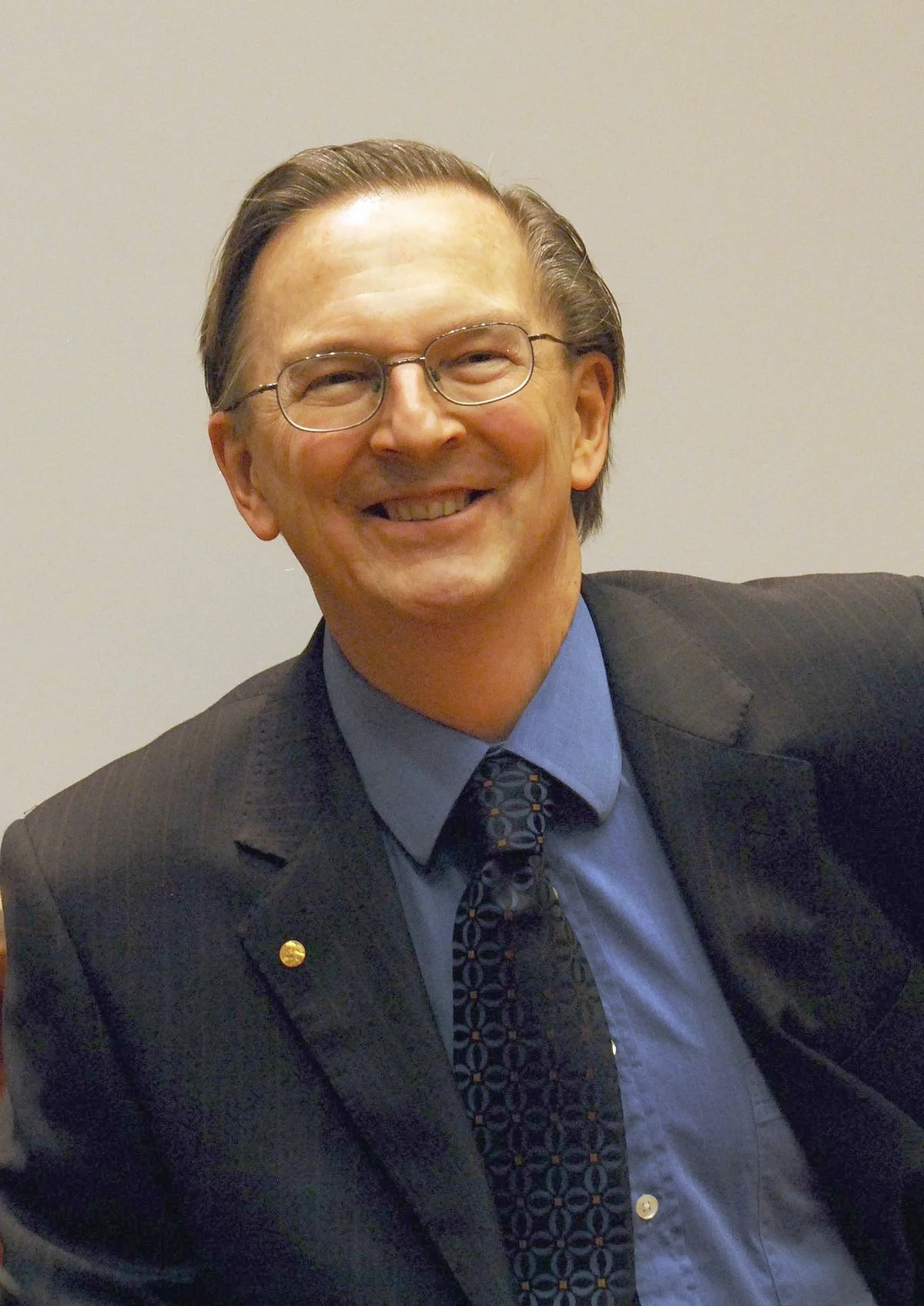 1200px-Nobel_Prize_2009-Press_Conference_Physiology_or_Medicine-05.jpg