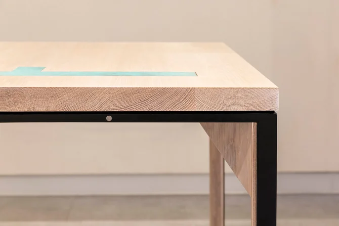 Puzzle Table