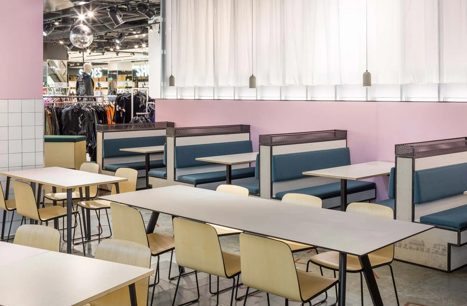 Architecture-London-Design-Freehaus-Benugo-Topshop-Cafe-Seating-1.jpg