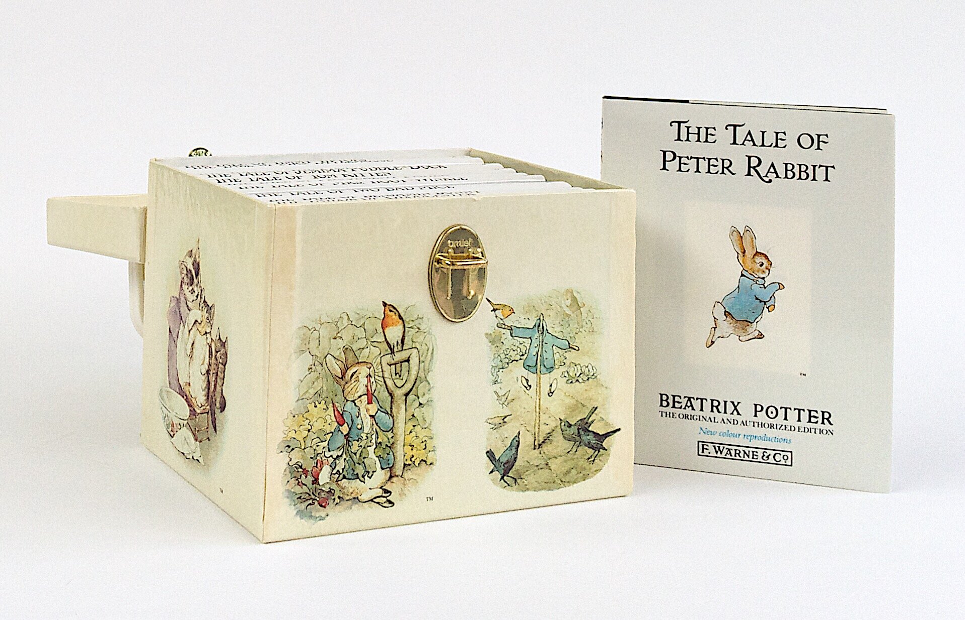 The World of Peter Rabbit  Copy Presentation Box : Beatrix Potter  complete with Original Packaging — THE GIFT BOOK COMPANY